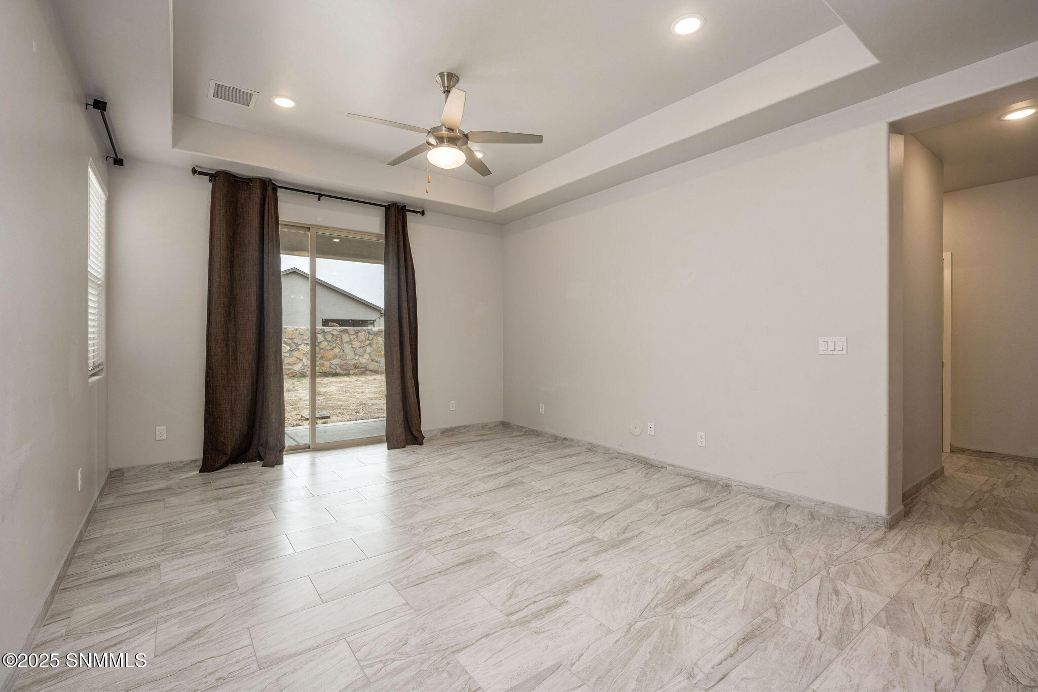 4650 Elsinore Avenue Property Photo 12