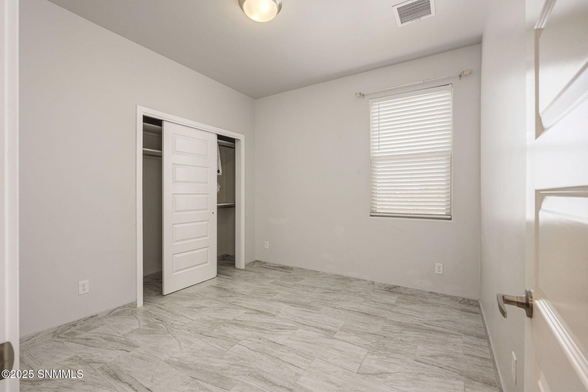 4650 Elsinore Avenue Property Photo 22