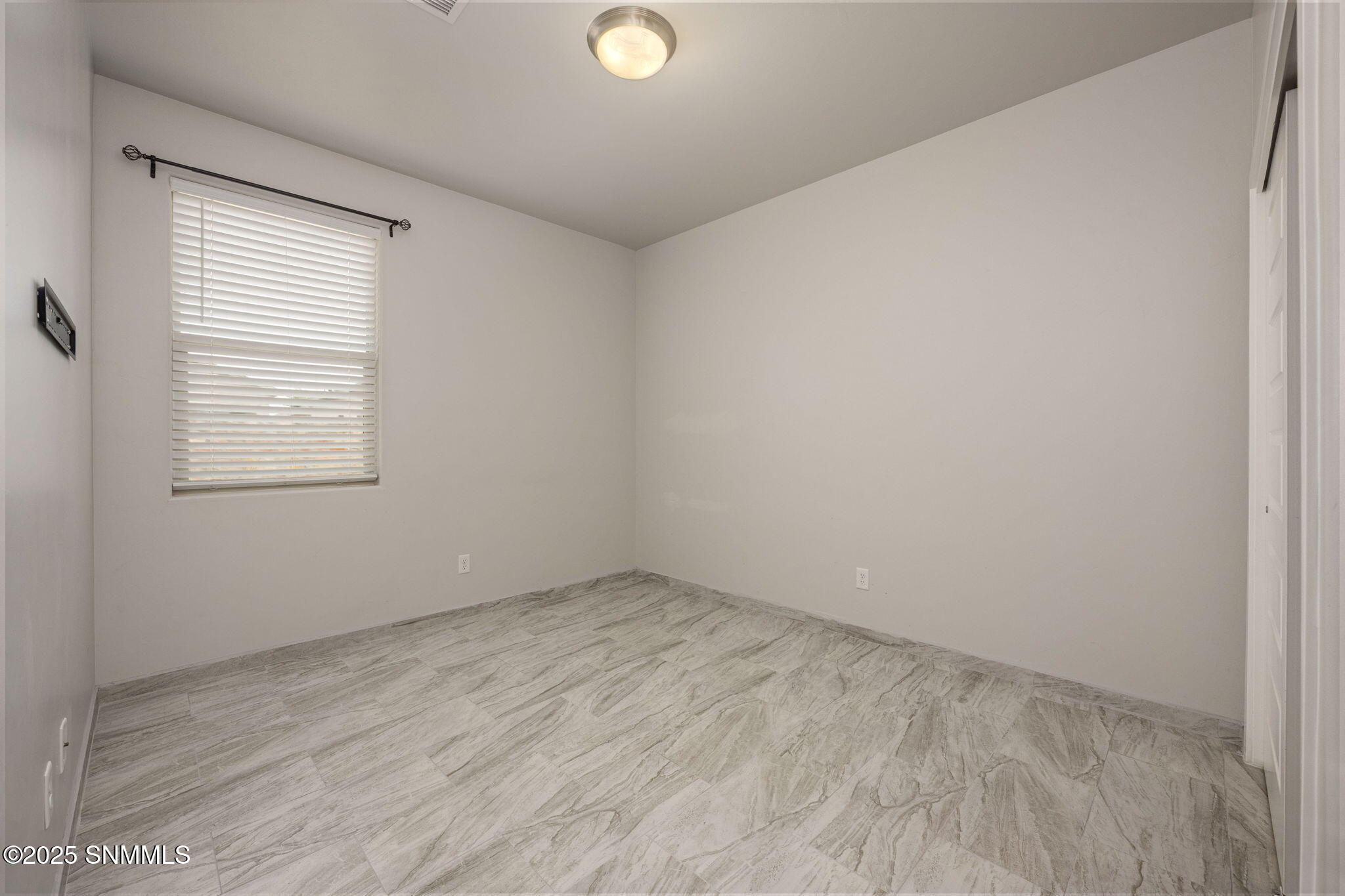 4650 Elsinore Avenue Property Photo 24