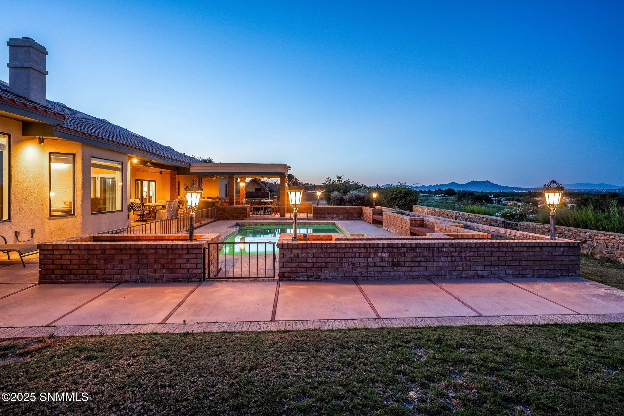 6652 Vista Hermosa Property Photo