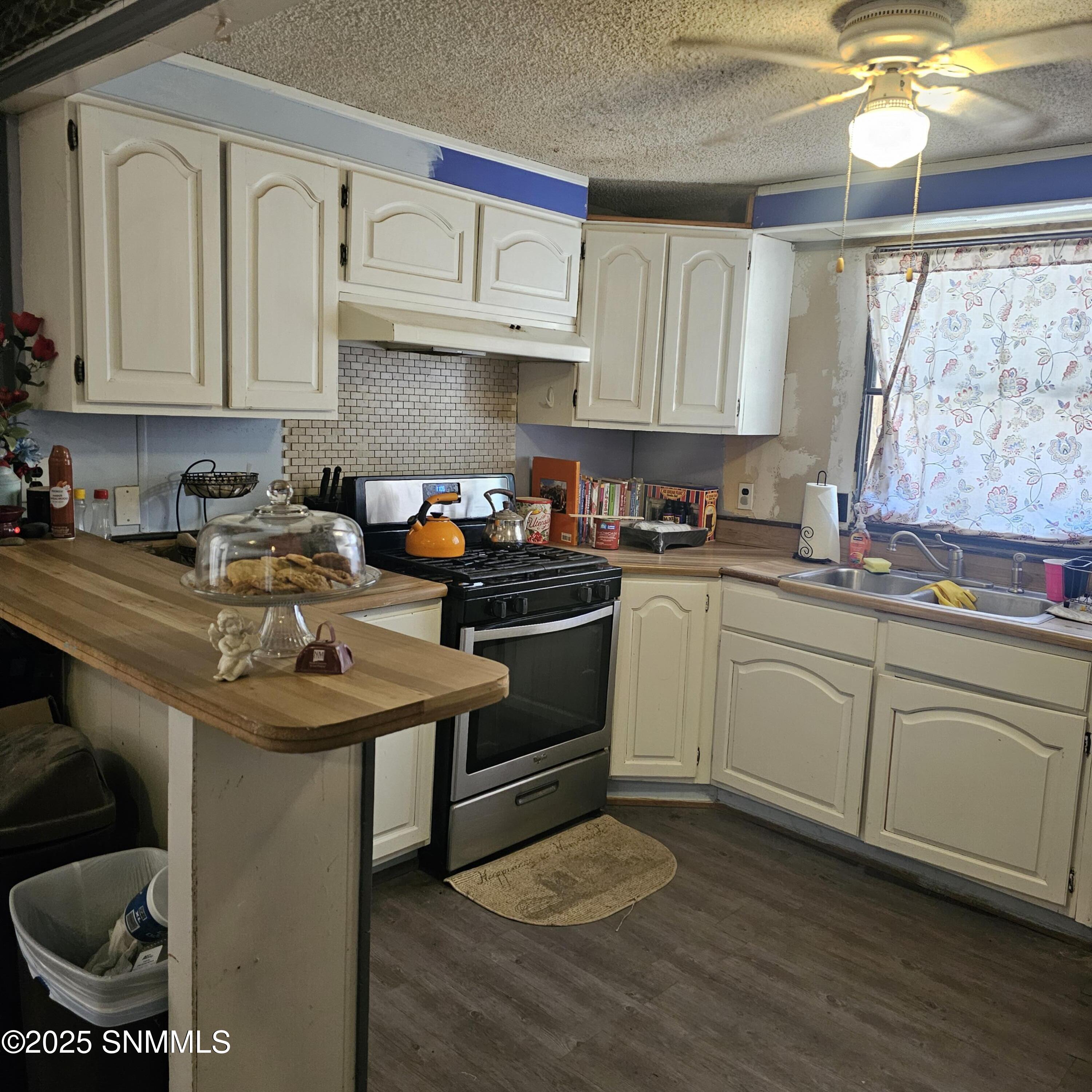 4770 Country Place Property Photo 4