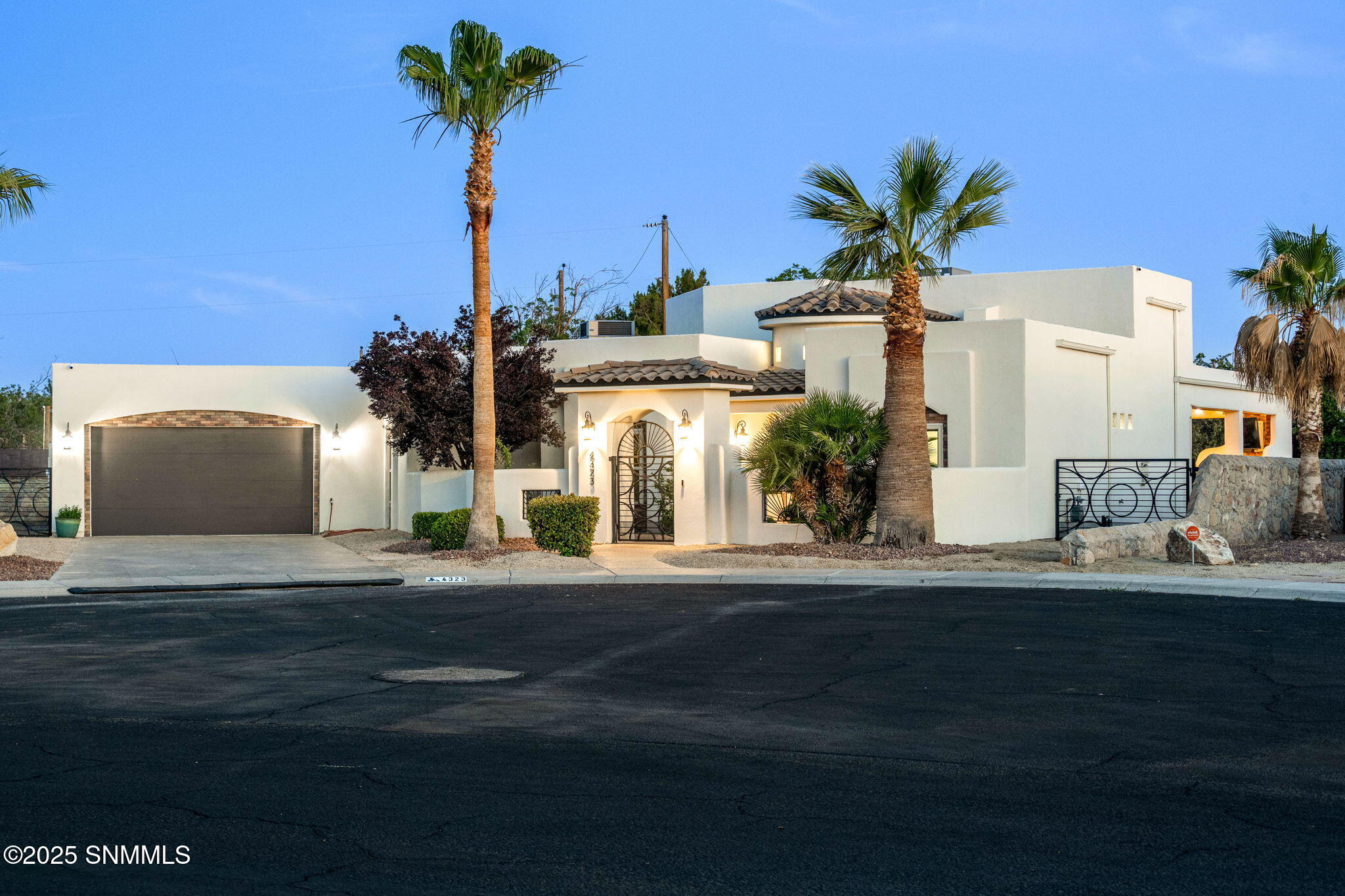 4323 Santa Lucia Arc Property Photo 1