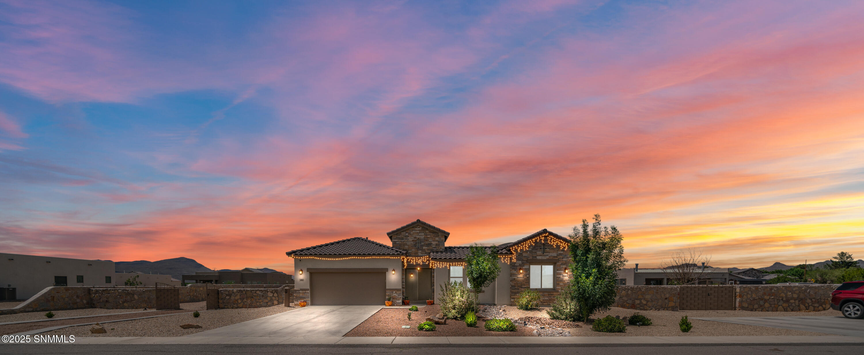 380 Leghorn Property Photo 1