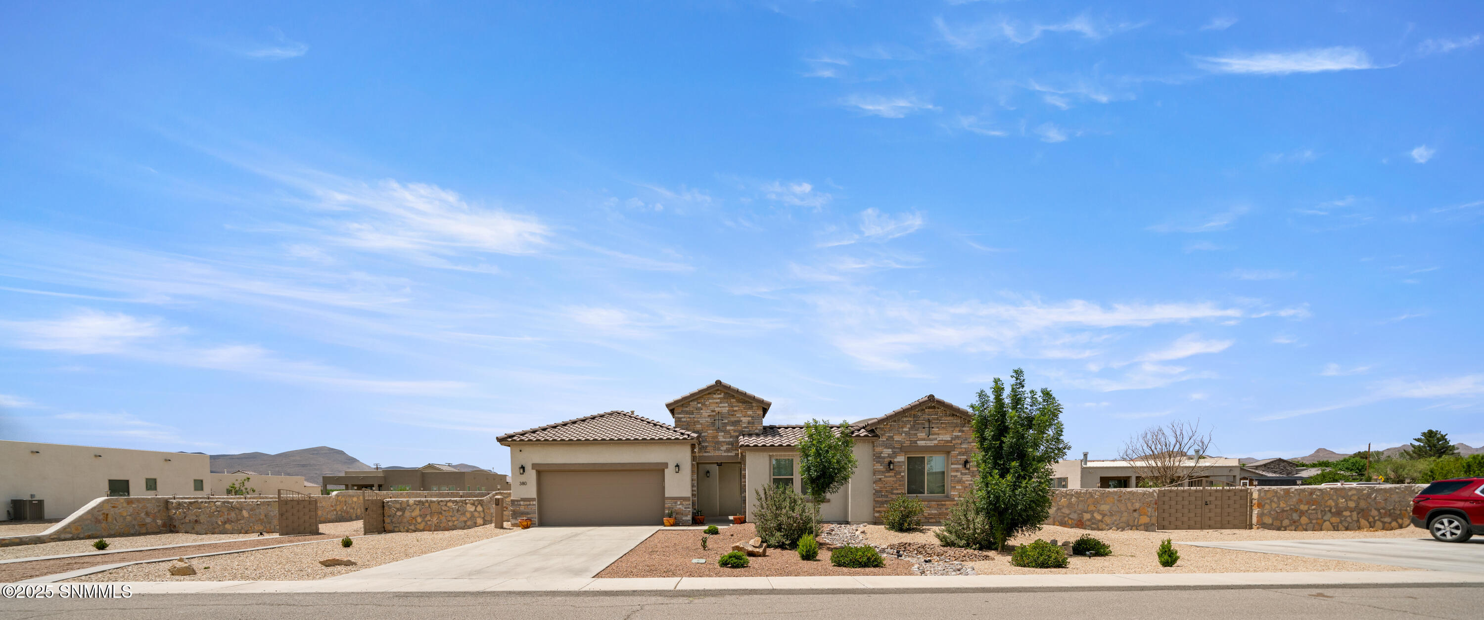380 Leghorn Property Photo 2
