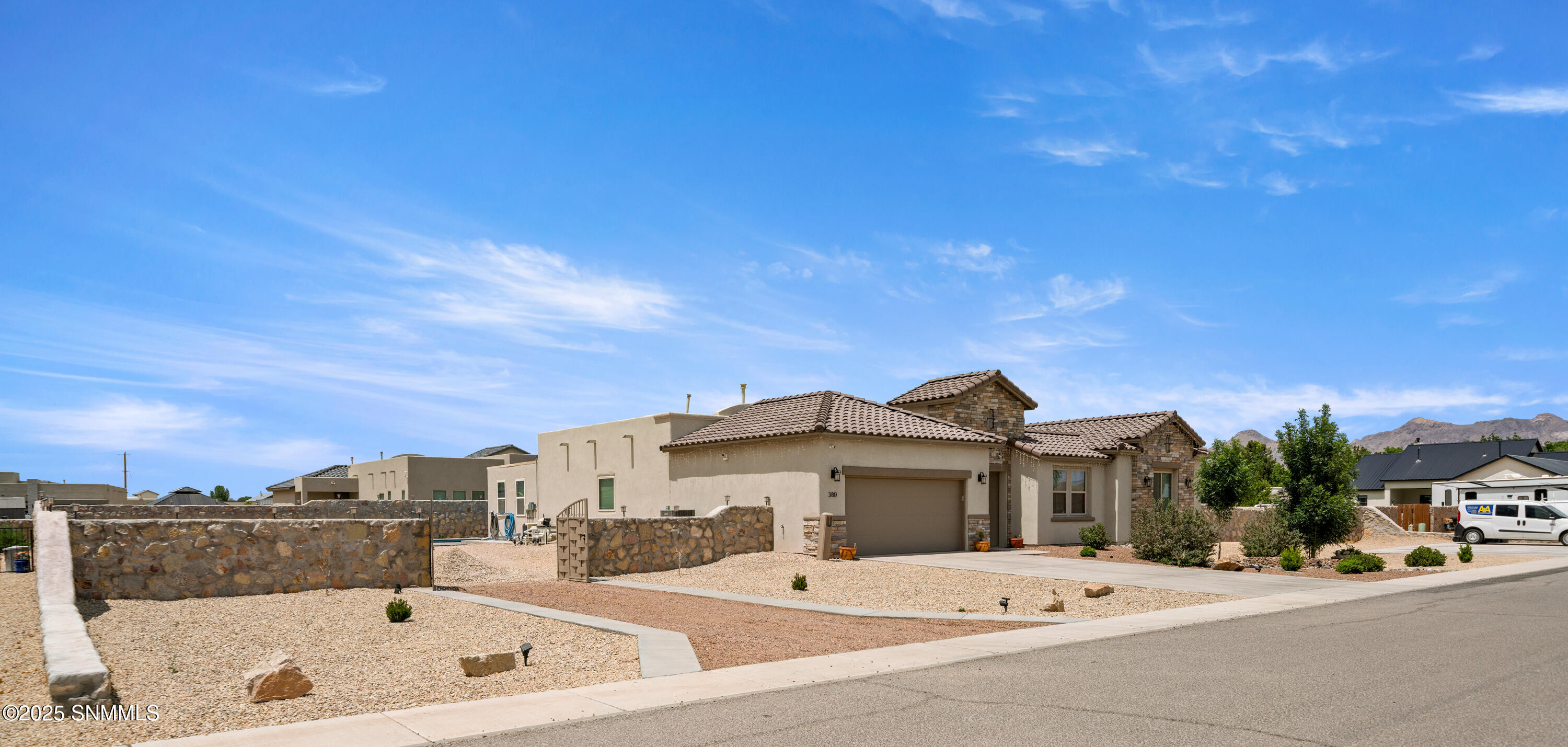 380 Leghorn Property Photo 3