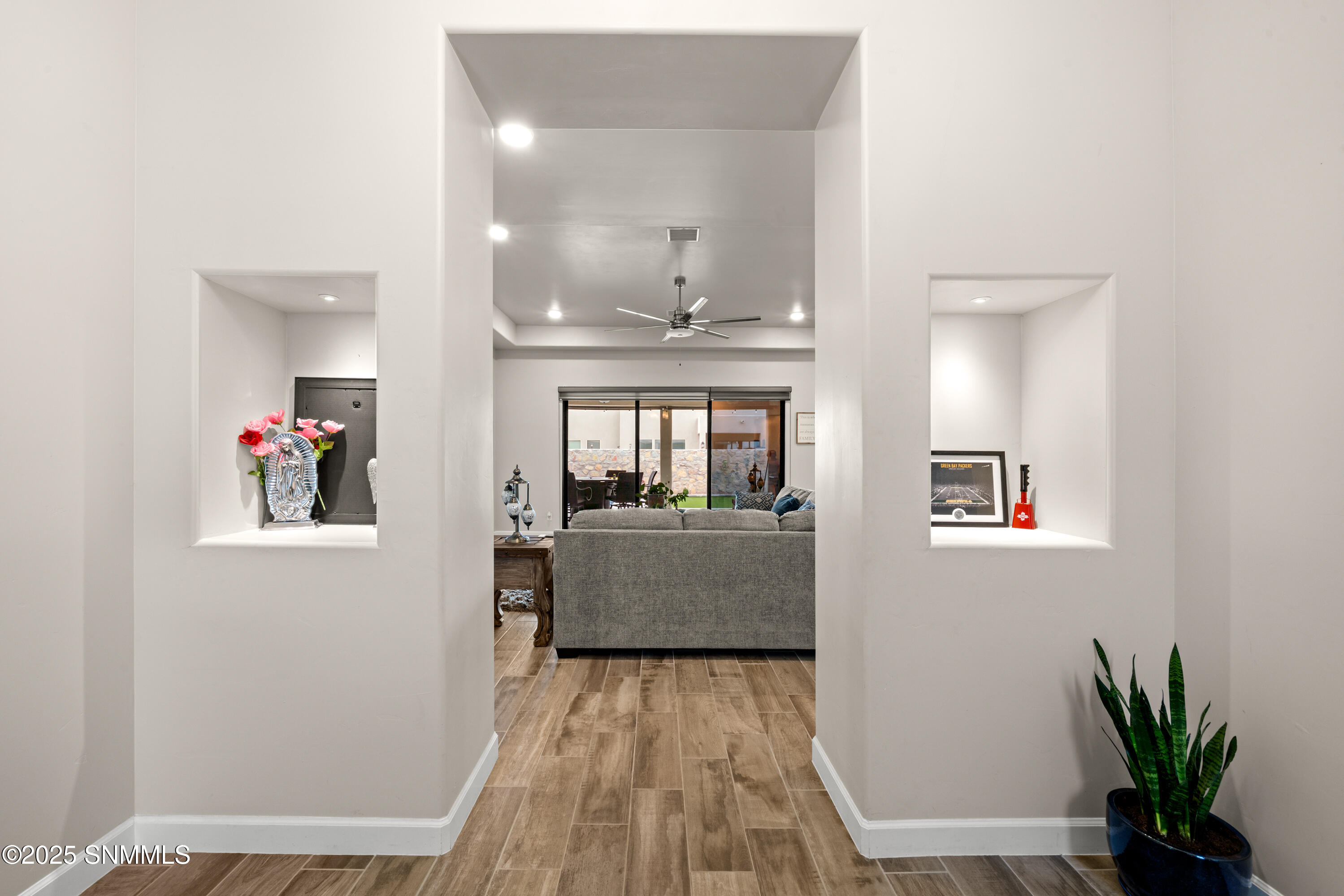 380 Leghorn Property Photo 8