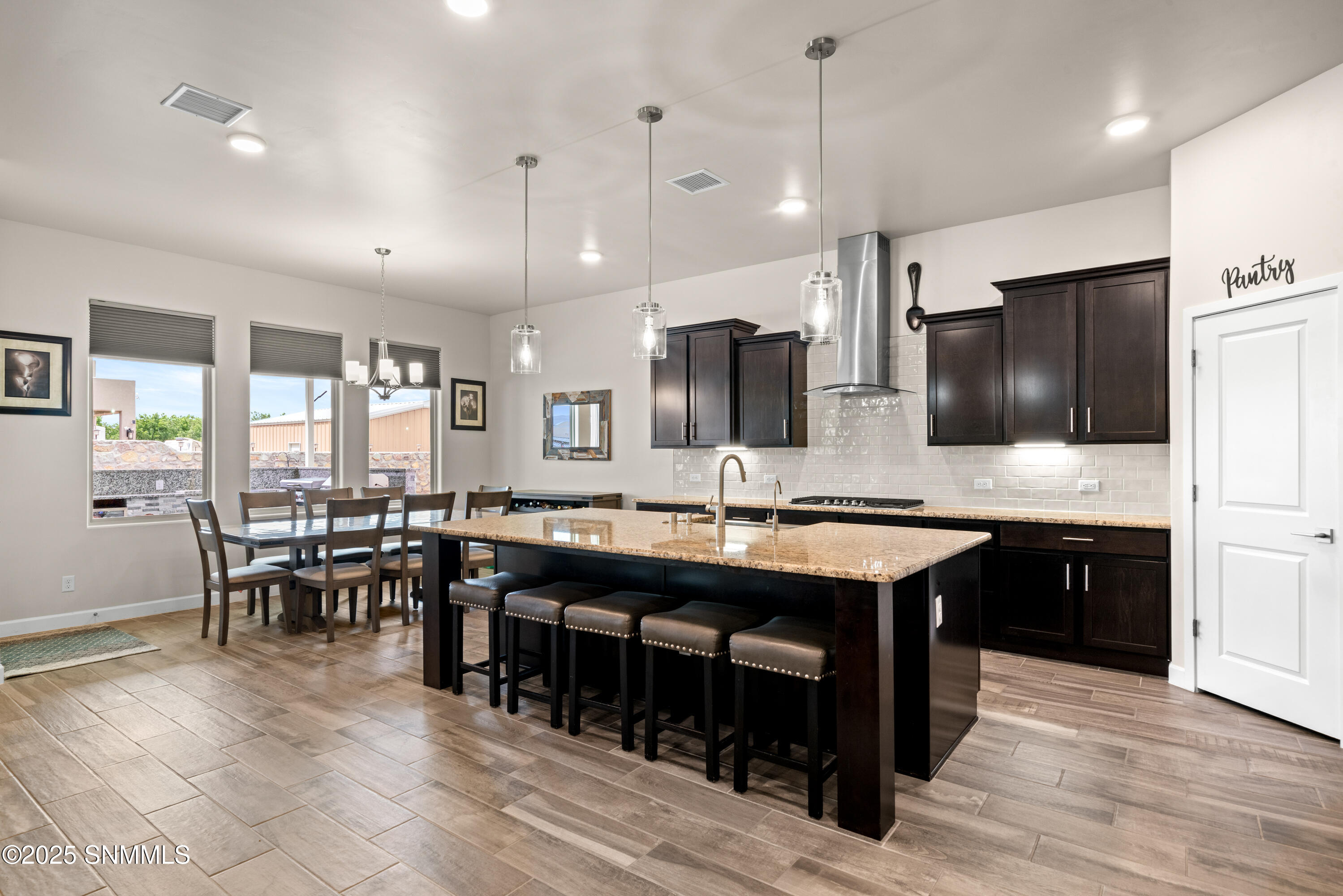 380 Leghorn Property Photo 15