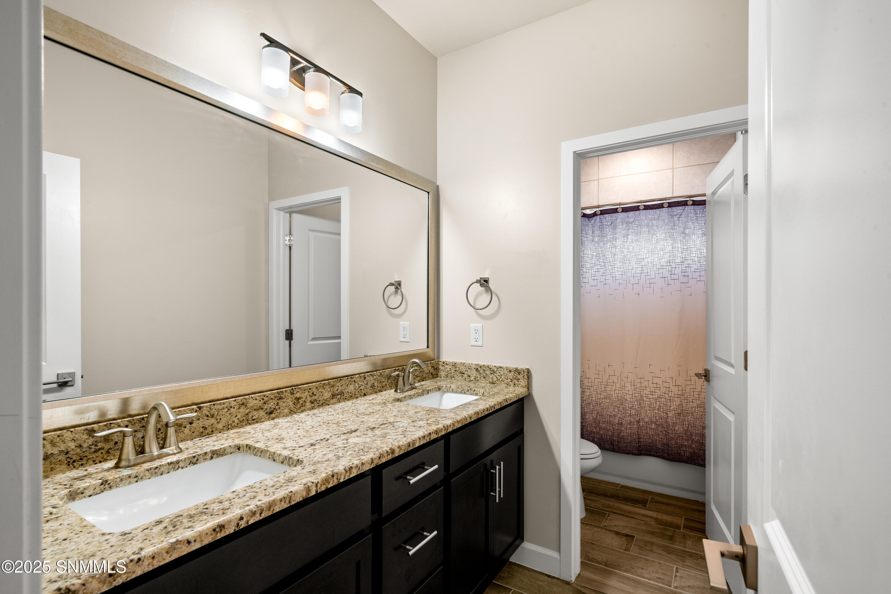 380 Leghorn Property Photo 26