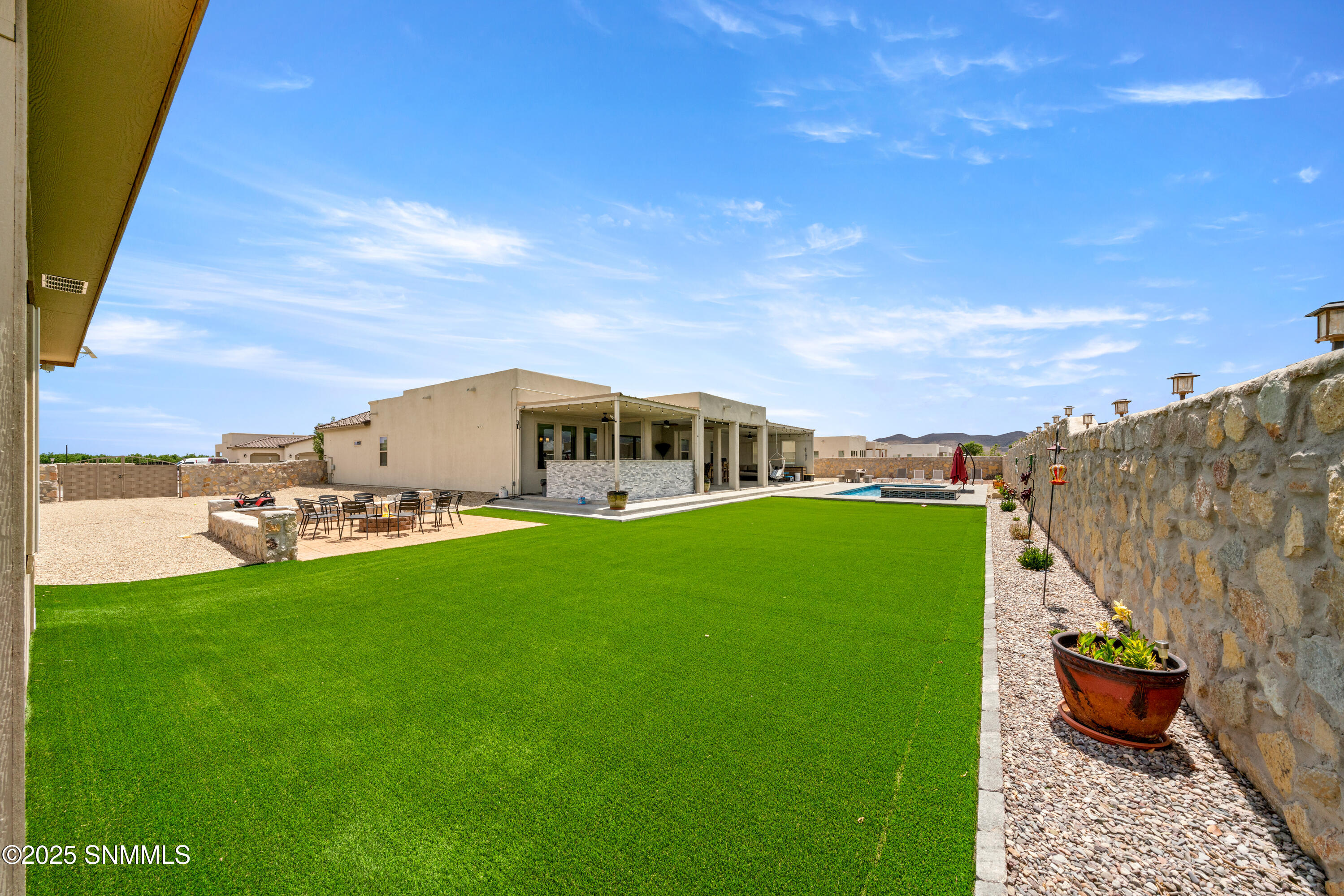 380 Leghorn Property Photo 42