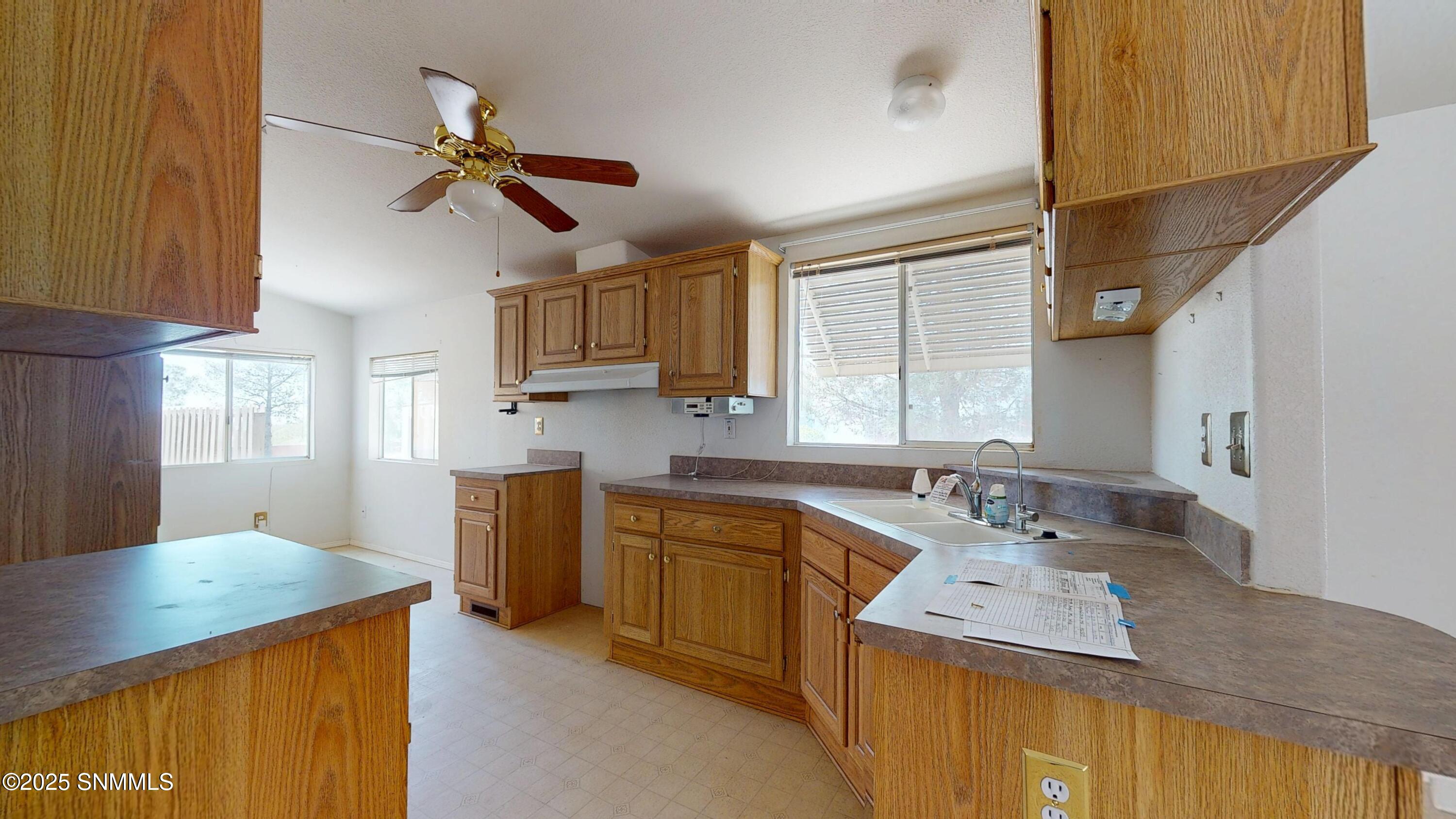 2603 Endeavour Avenue Property Photo 9