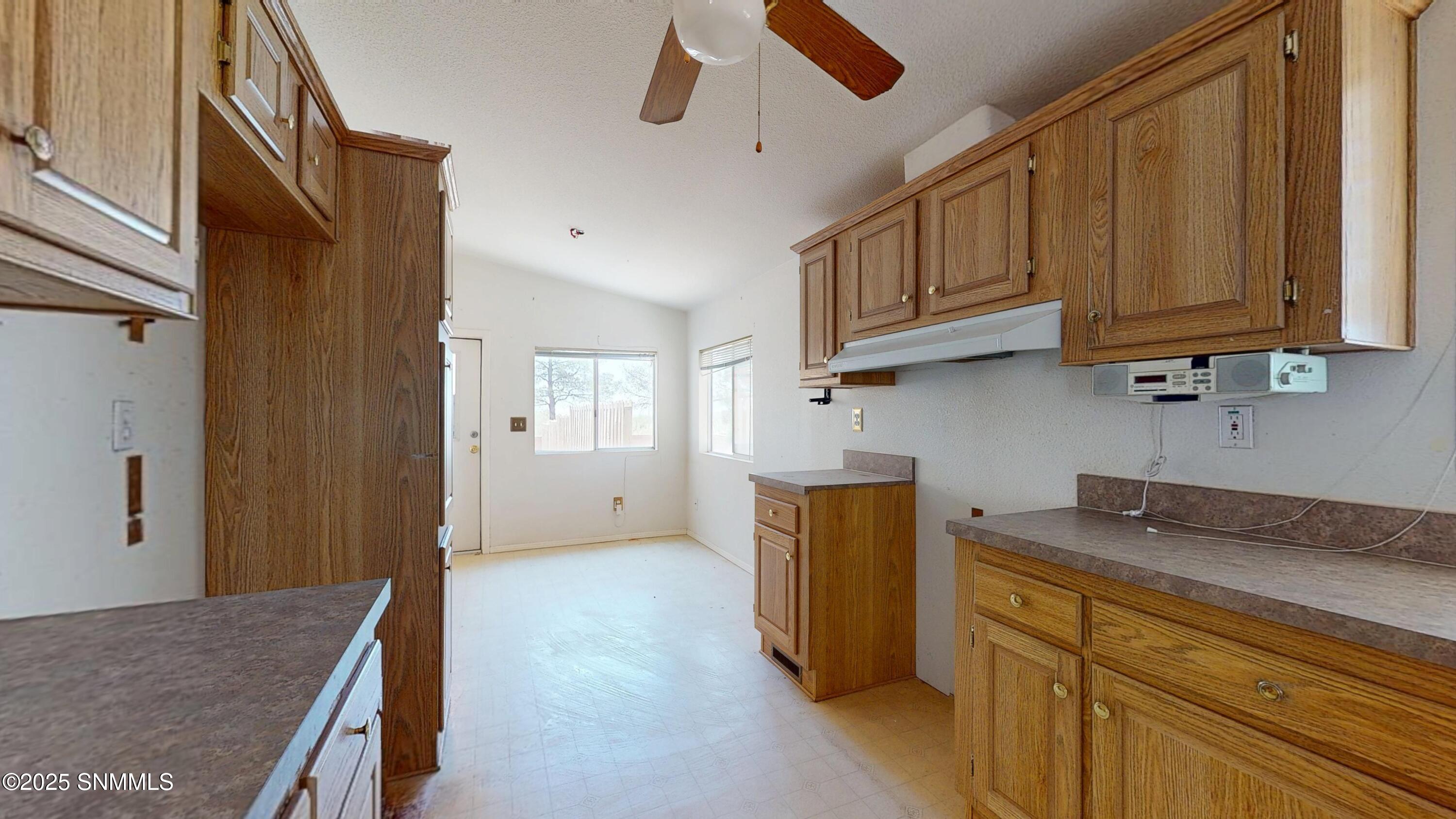 2603 Endeavour Avenue Property Photo 11
