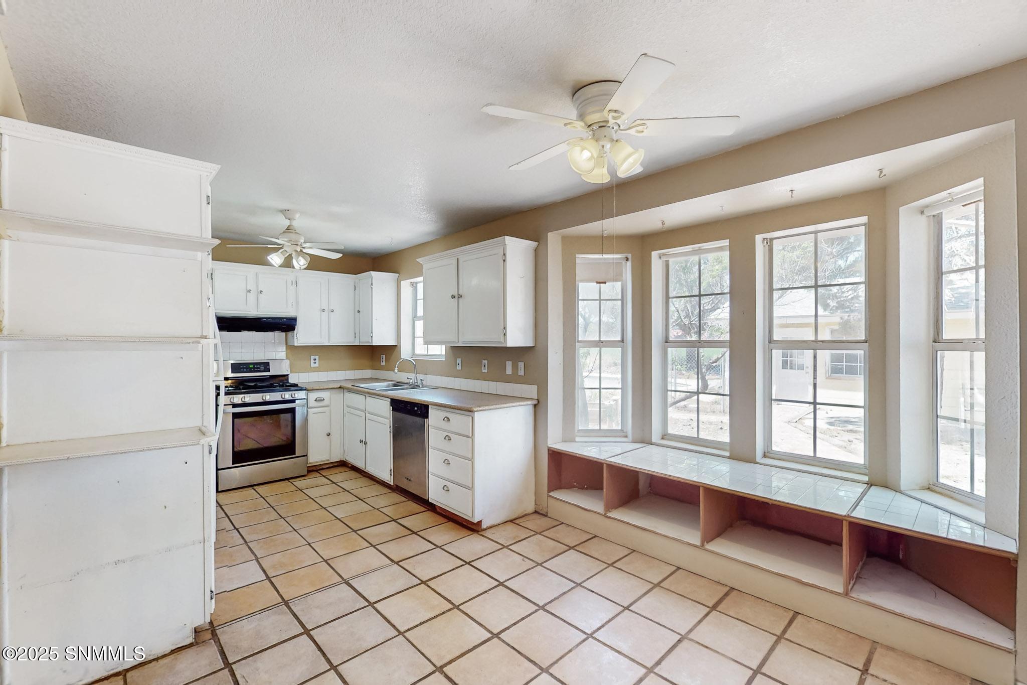 505 Sams Way Property Photo 12