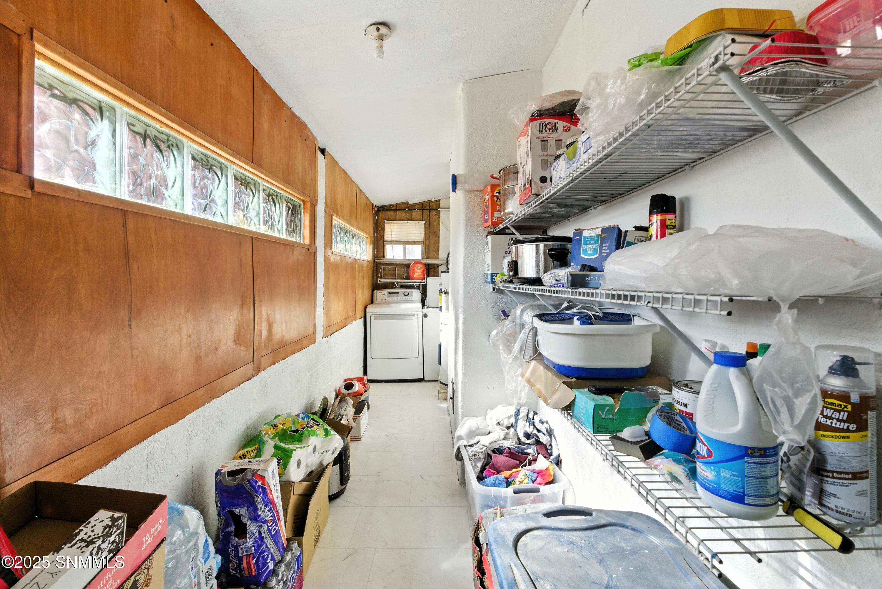 525 S Espina Street Property Photo 13