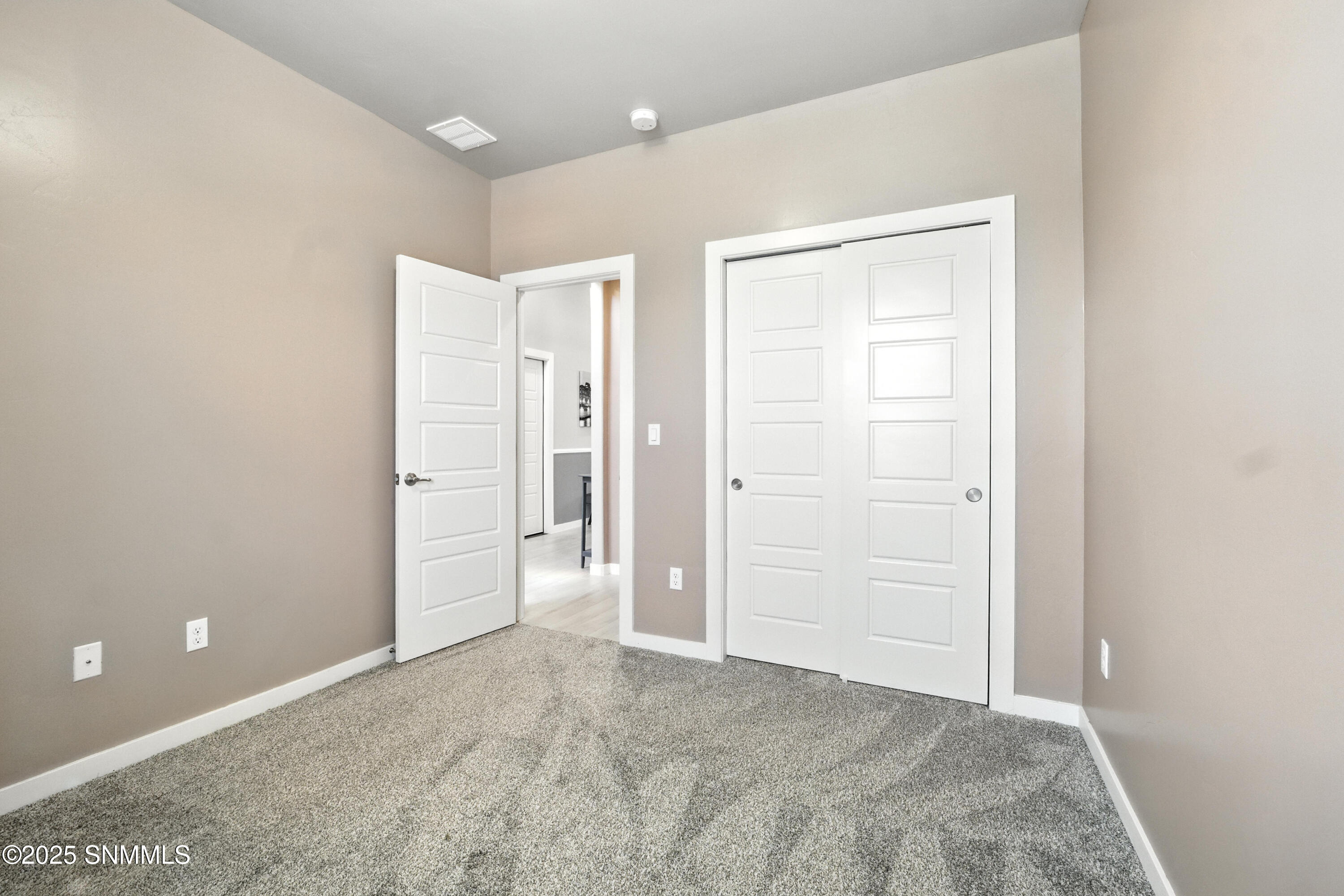 6125 Full Bloom Street Property Photo 17