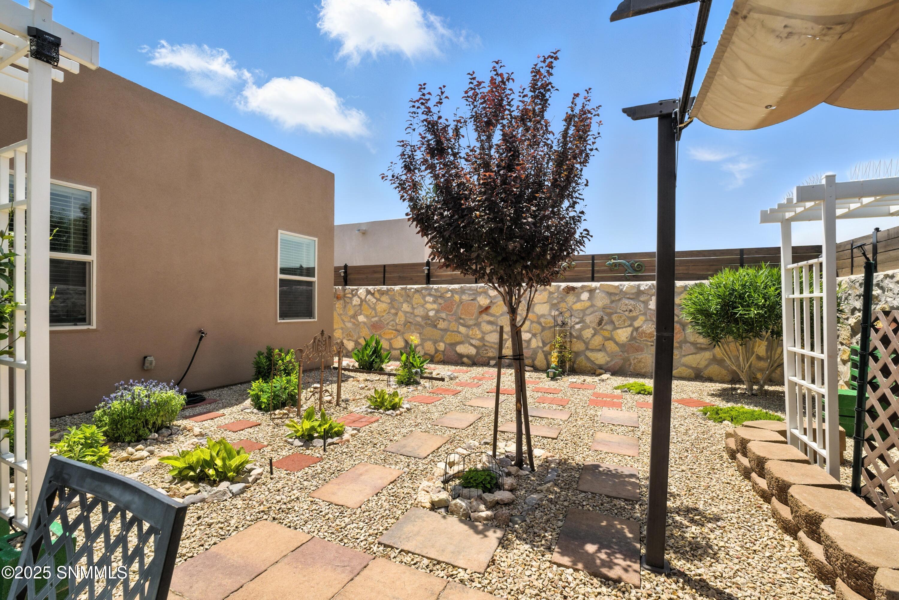 6125 Full Bloom Street Property Photo 26