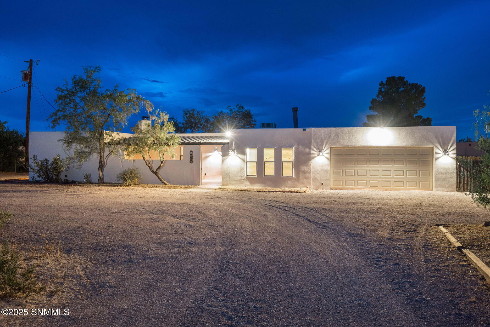 1048 La Quinta Street Property Photo 1