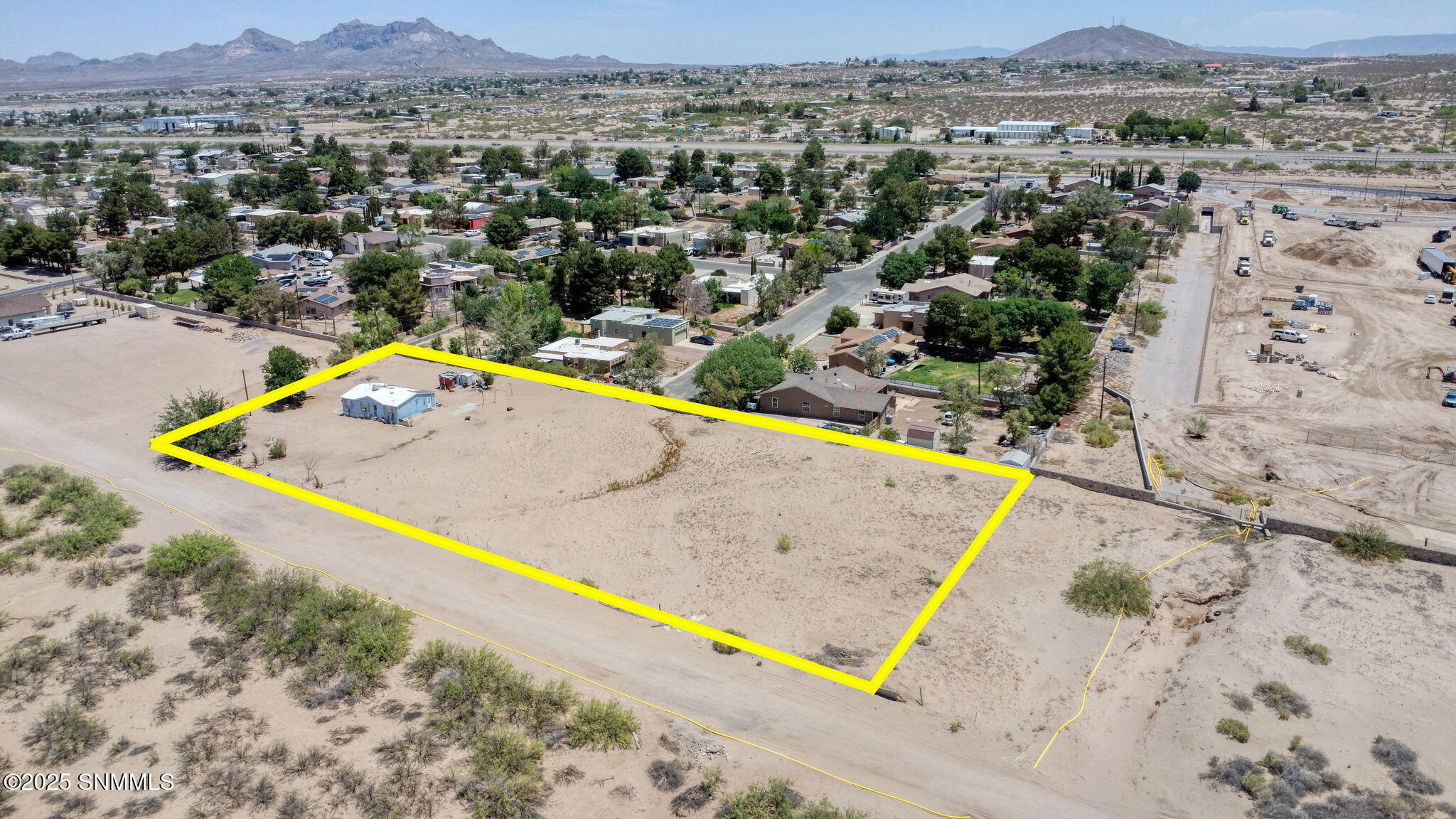 4626 El Nido Road Property Photo 1
