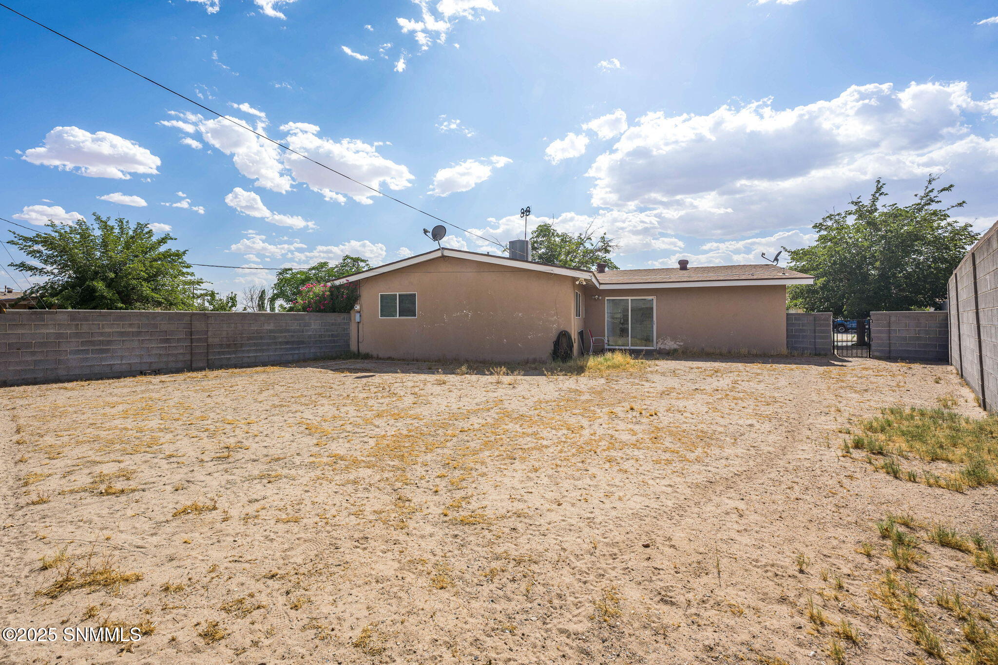 1900 Darlene Drive Property Photo 33