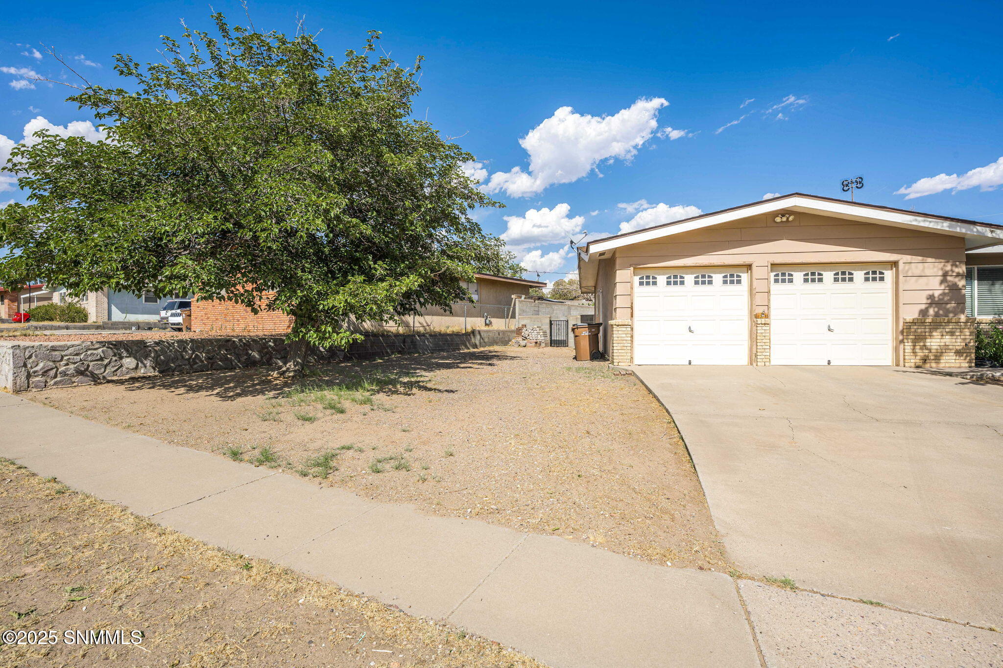 1900 Darlene Drive Property Photo 34