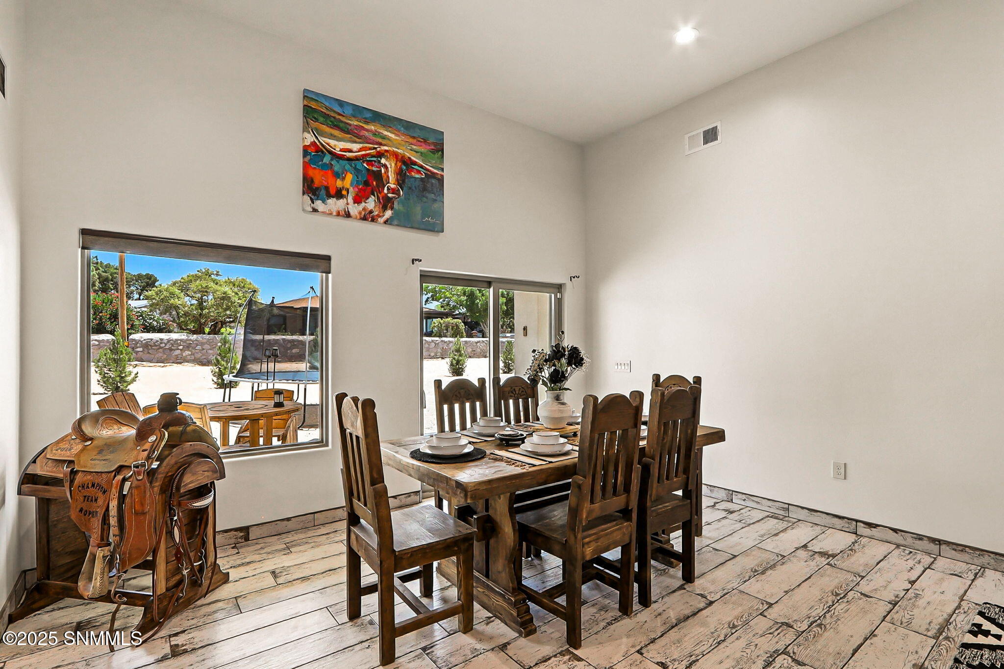 4640 El Nido Road Property Photo 7