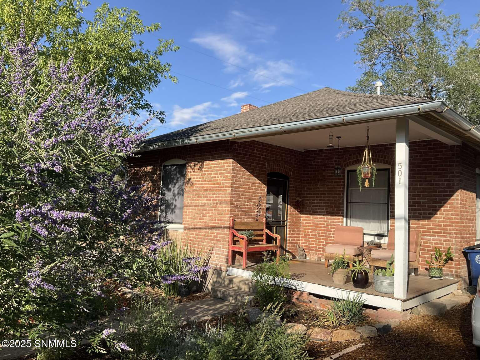 501 N Black Street Property Photo