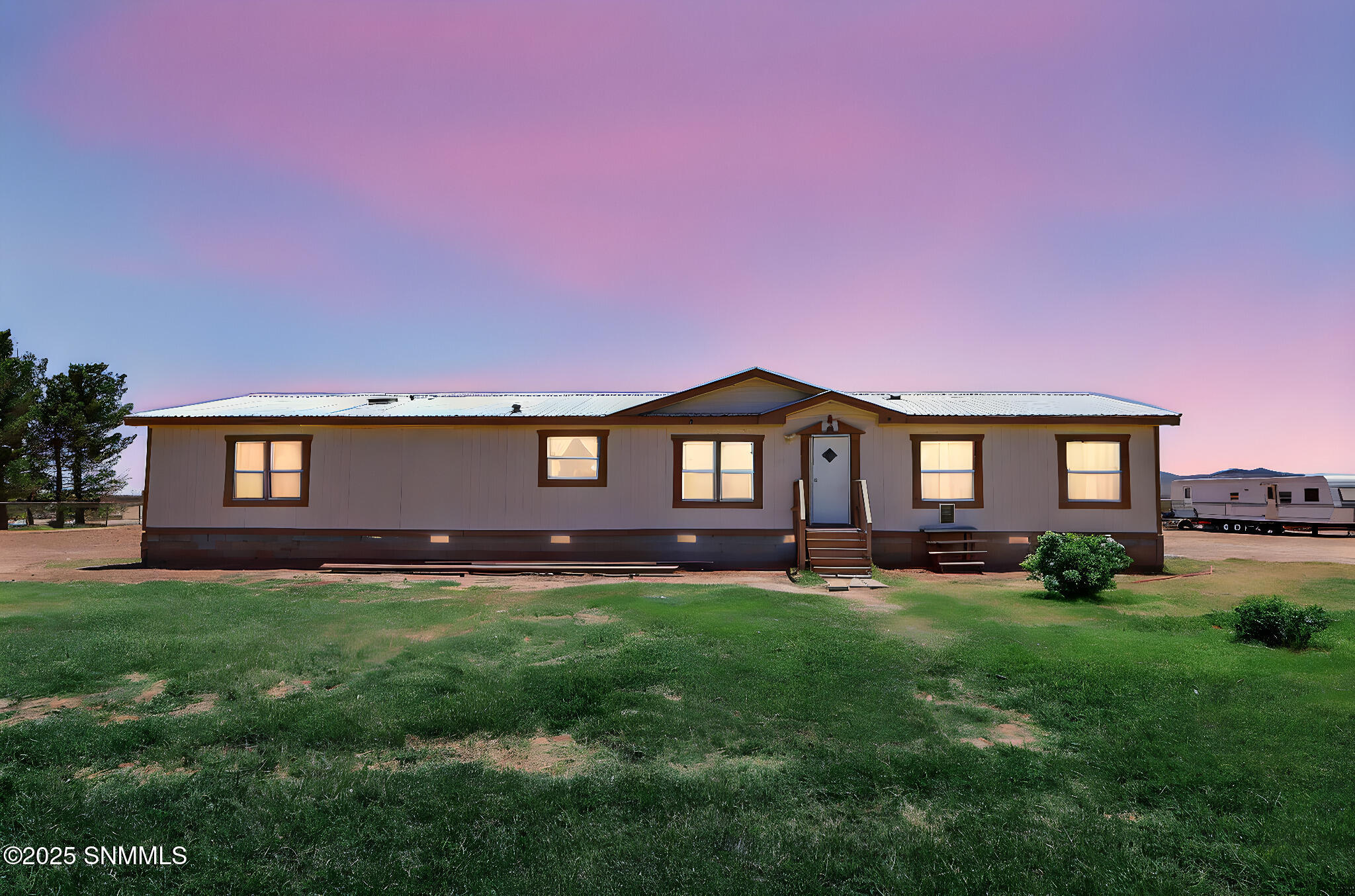 1209 Hueco Street Property Photo 2
