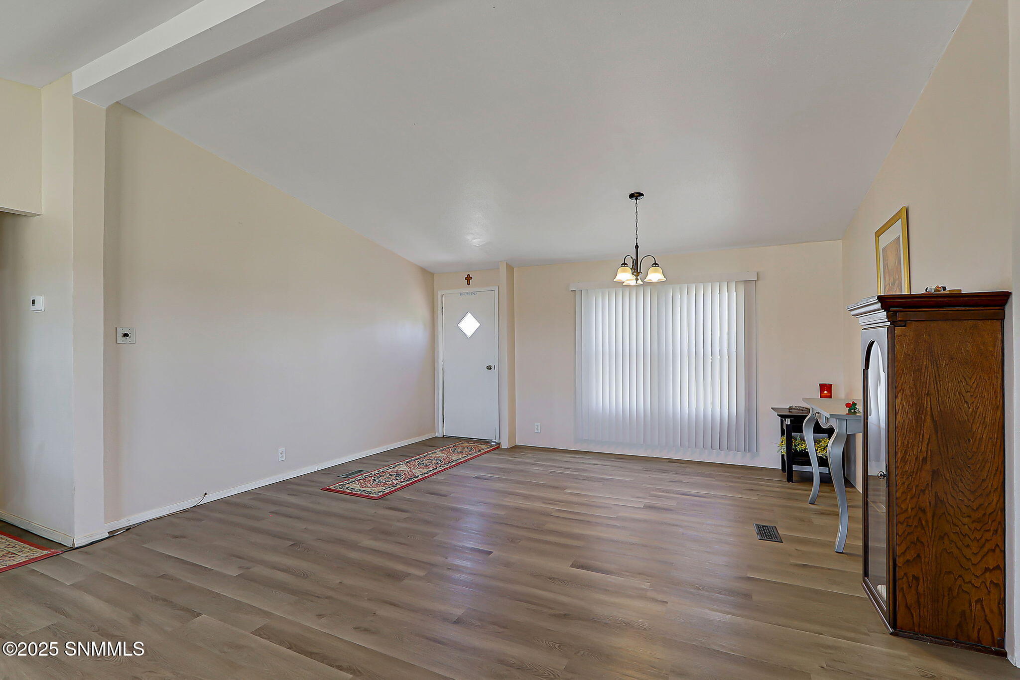 1209 Hueco Street Property Photo 3