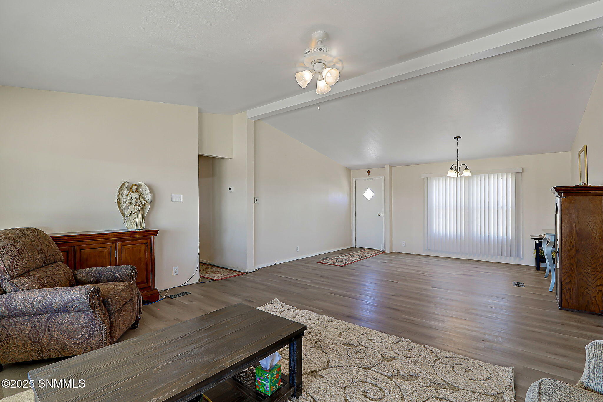 1209 Hueco Street Property Photo 6