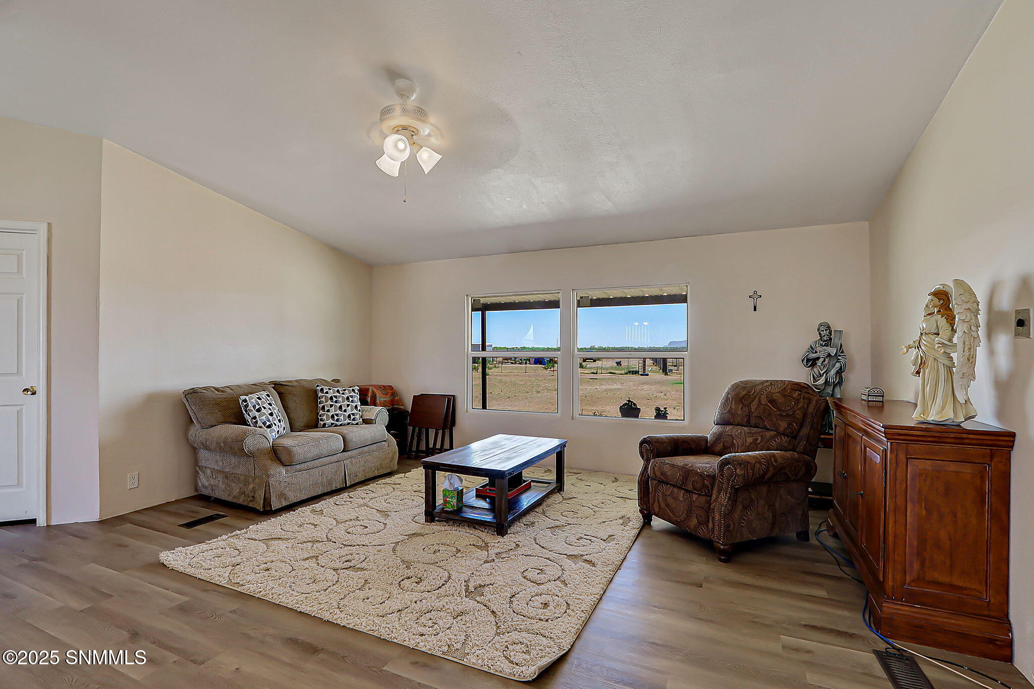 1209 Hueco Street Property Photo 7
