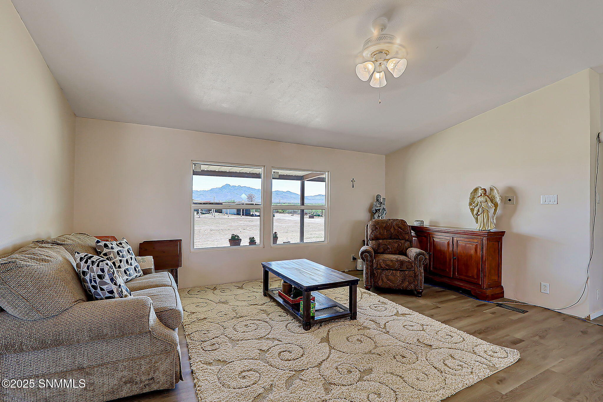 1209 Hueco Street Property Photo 9