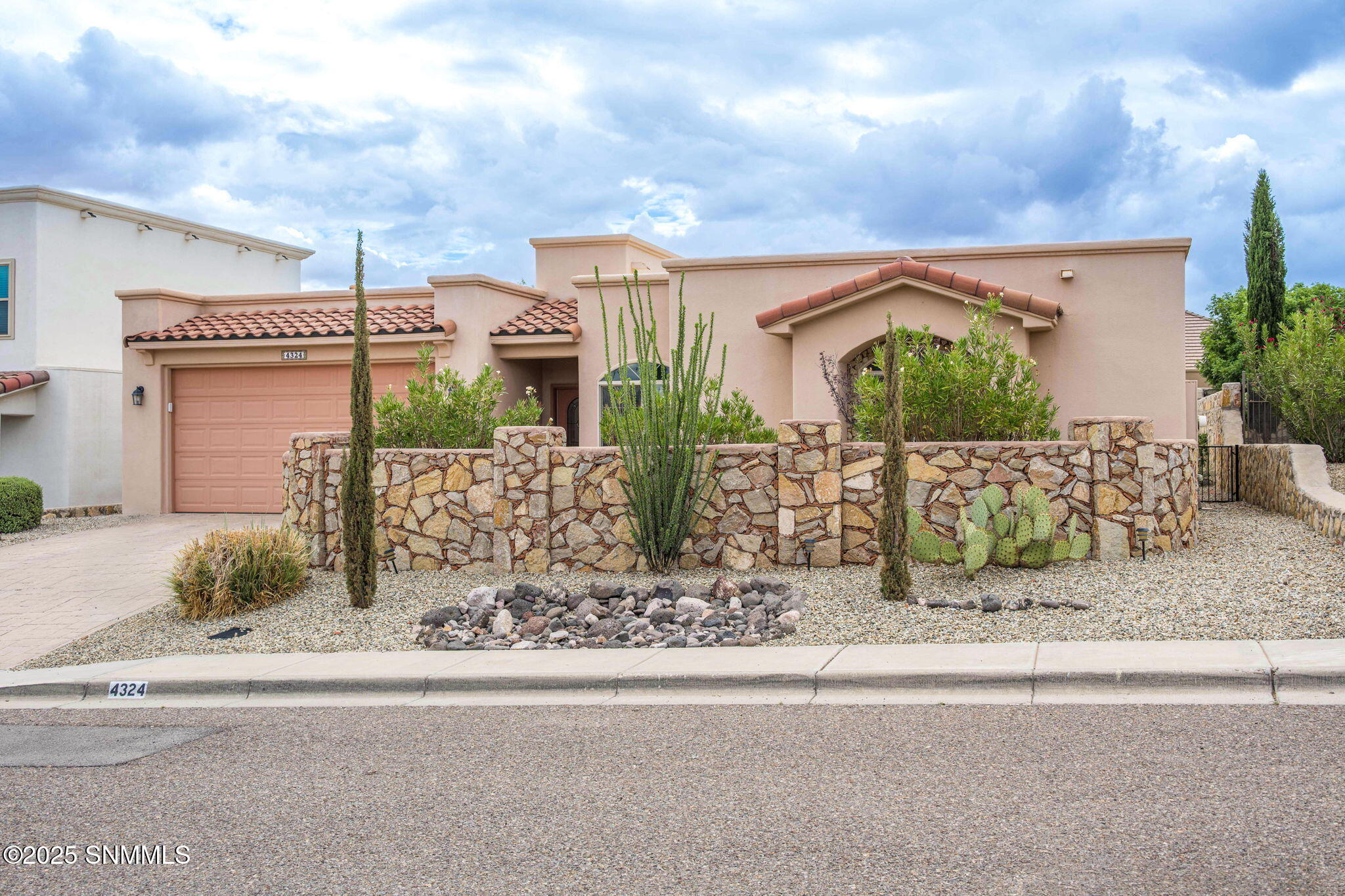 4324 Calle Bonita Property Photo 1