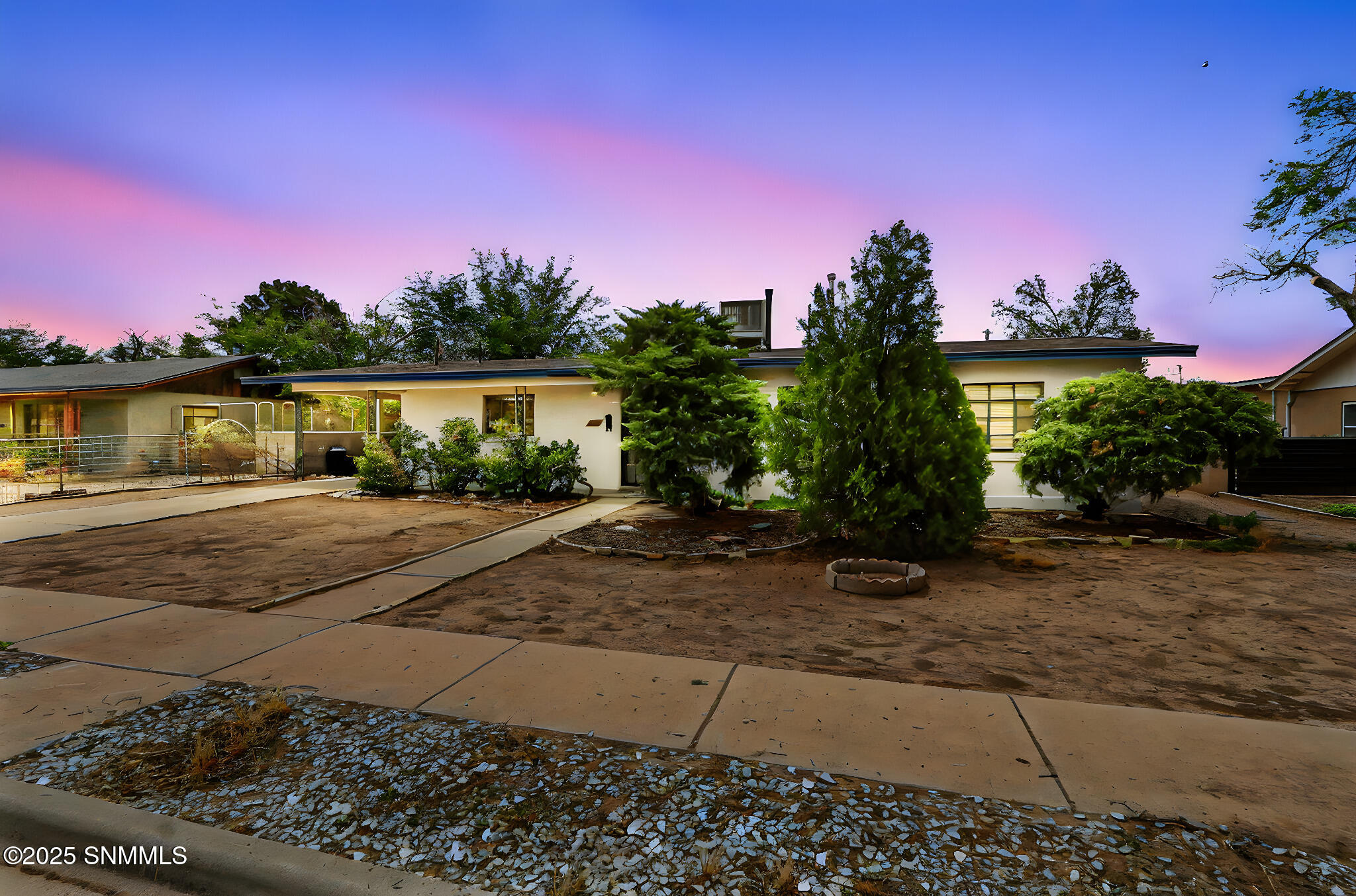 610 College Place Property Photo 1