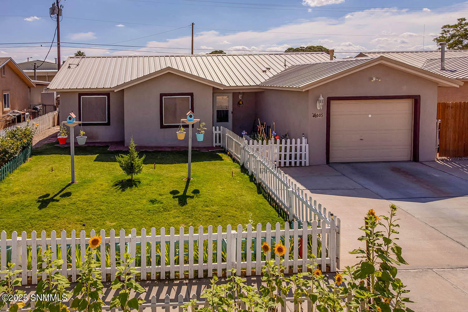 605 Vista Del Sol Place Property Photo 1