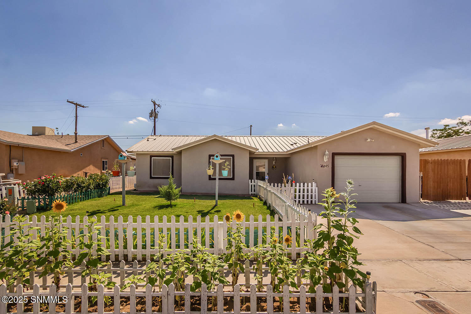 605 Vista Del Sol Place Property Photo 2