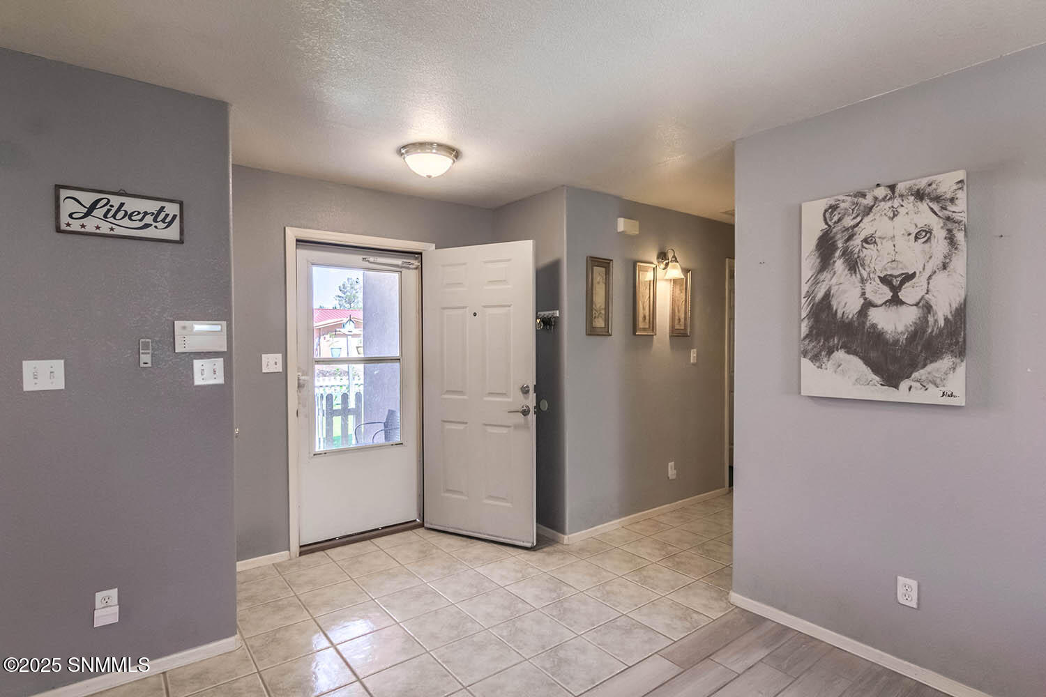 605 Vista Del Sol Place Property Photo 5