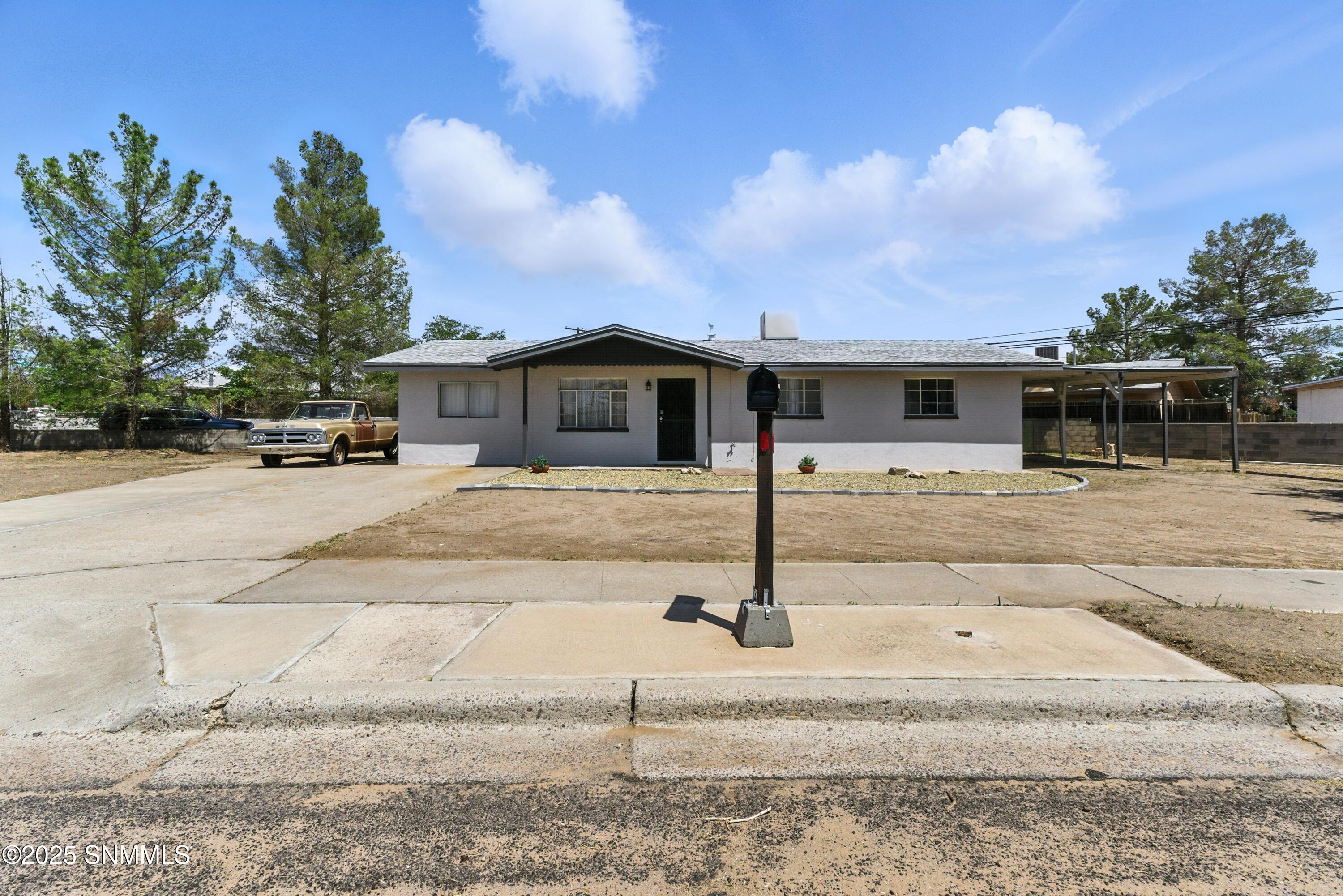 1500 E Colorado Avenue Property Photo 1