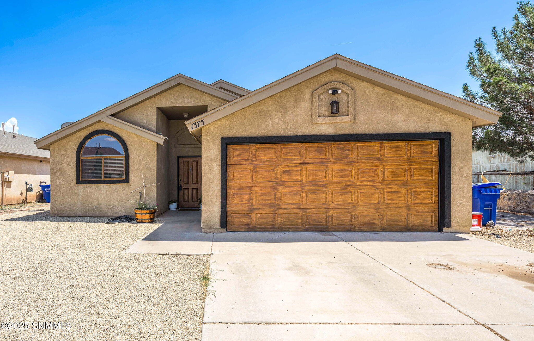 1375 Fountain Loop Property Photo 1