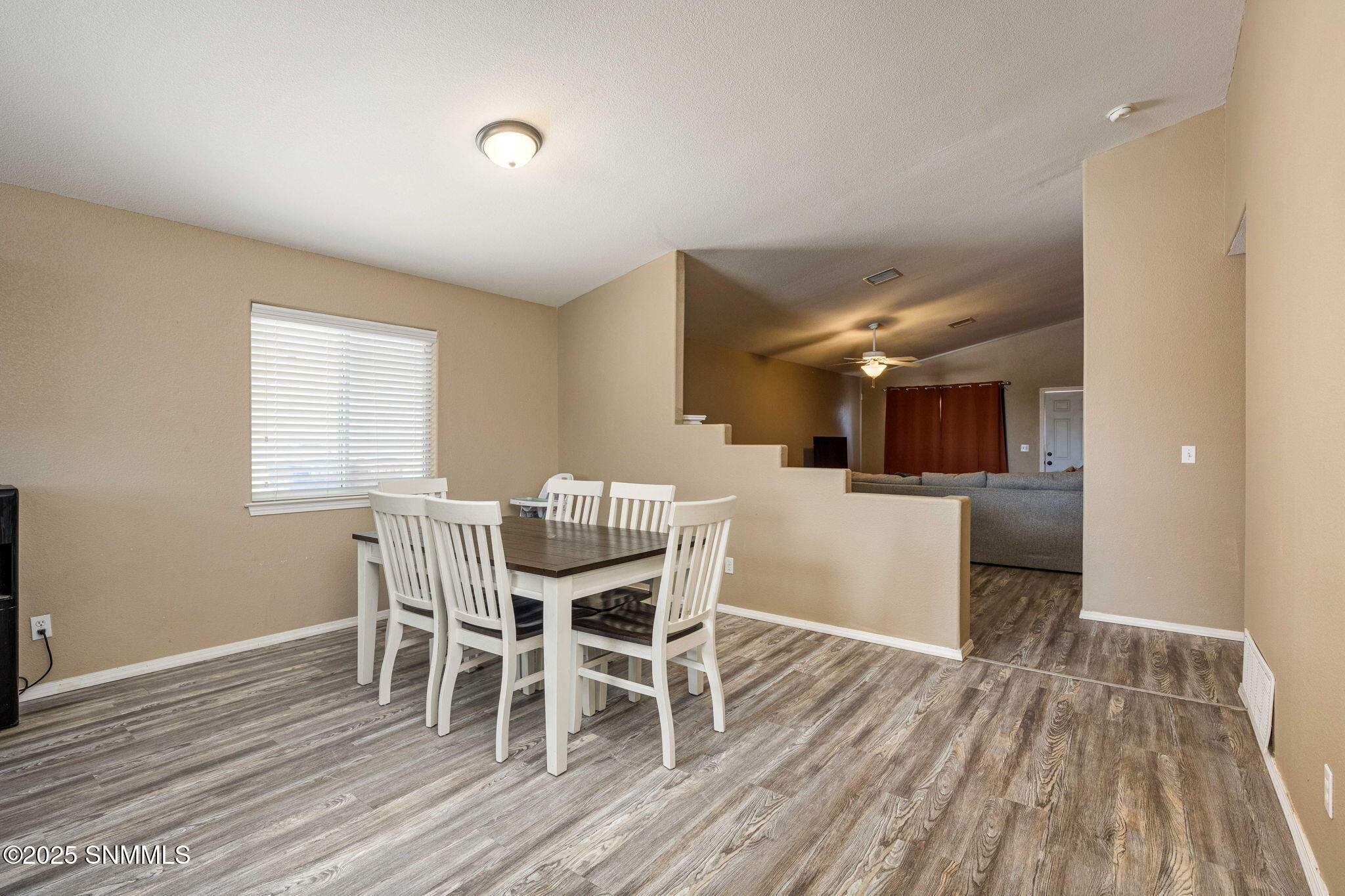 1375 Fountain Loop Property Photo 4