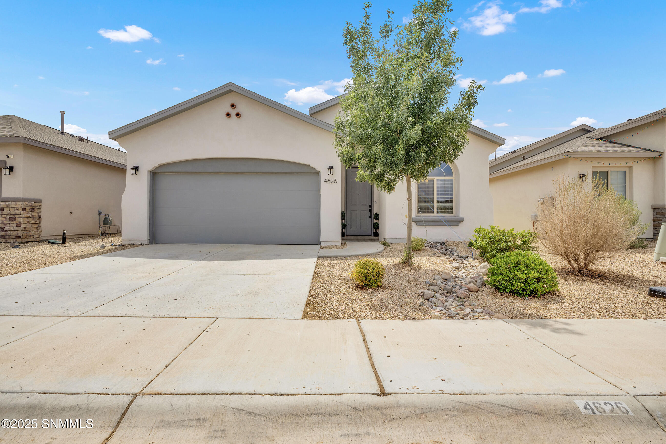 4626 Elsinore Avenue Property Photo 1