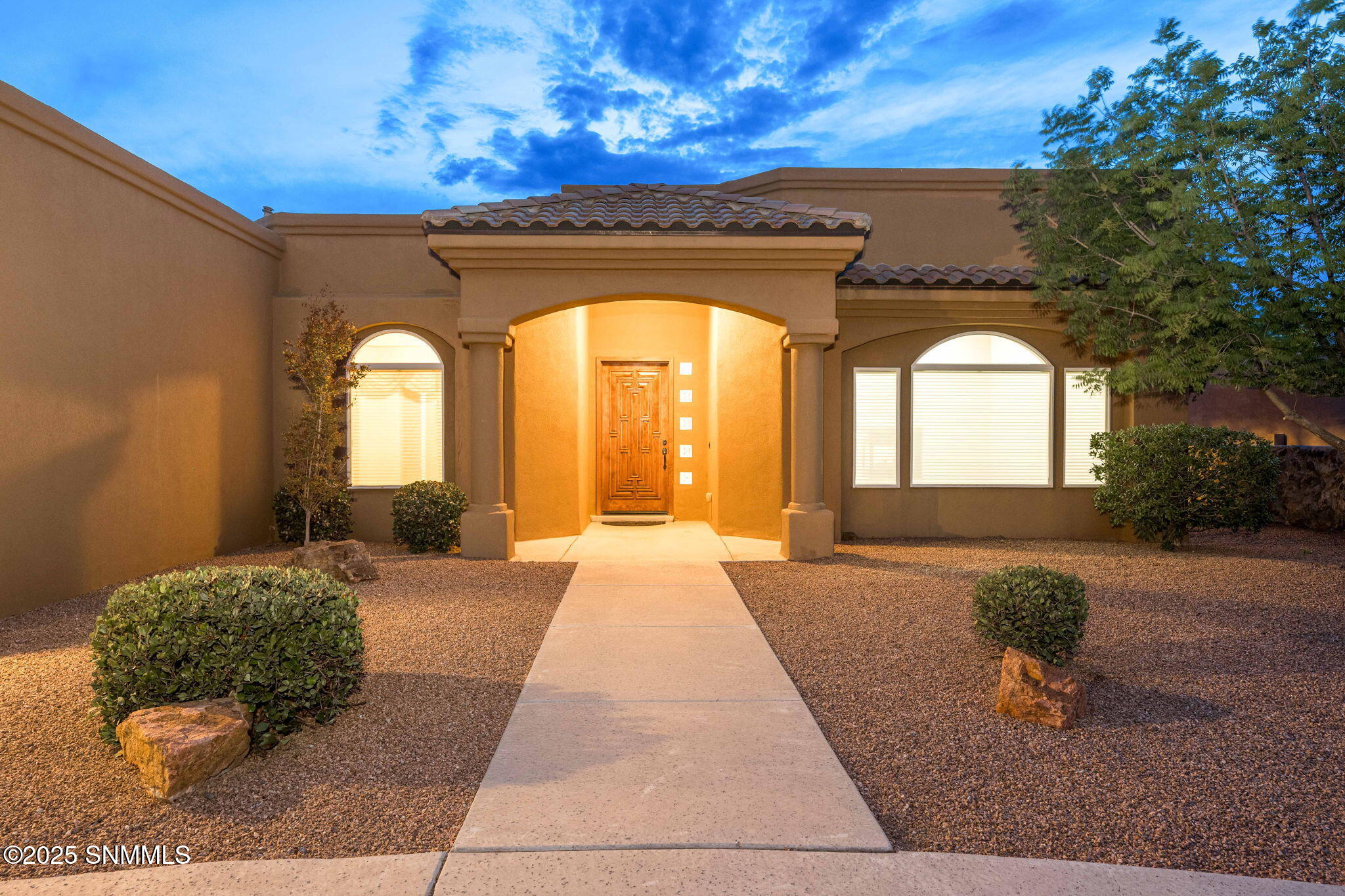 1901 Lone Tree Lane Property Photo 4