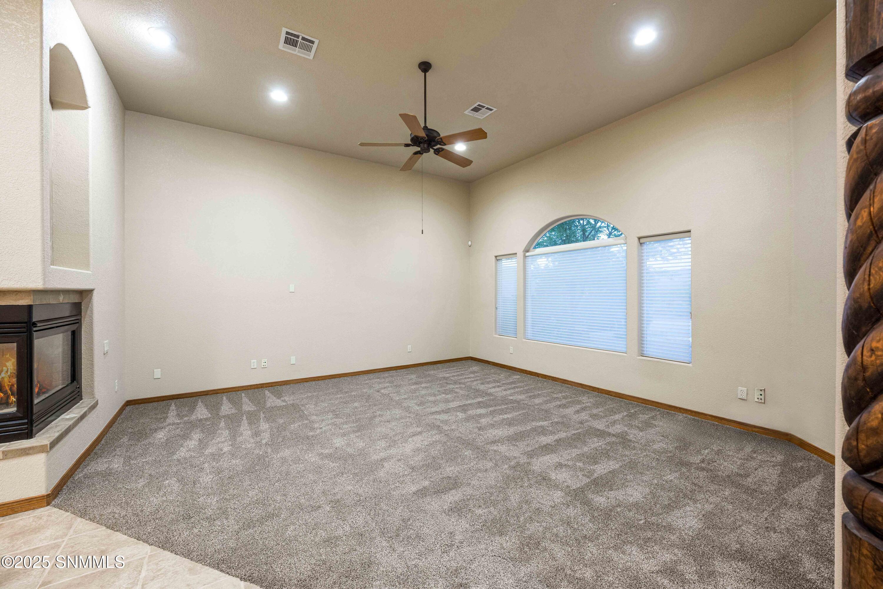 1901 Lone Tree Lane Property Photo 8