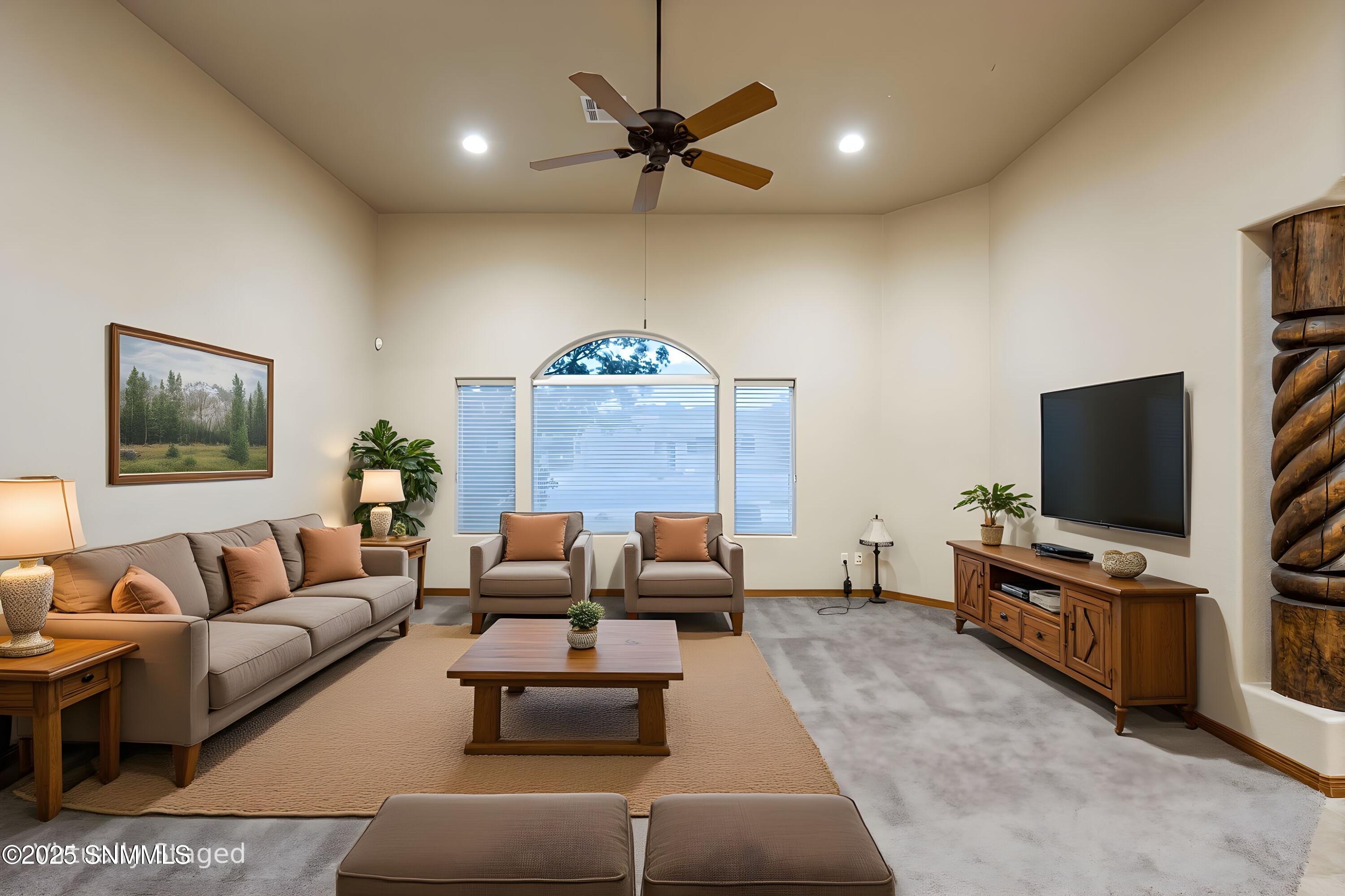 1901 Lone Tree Lane Property Photo 9