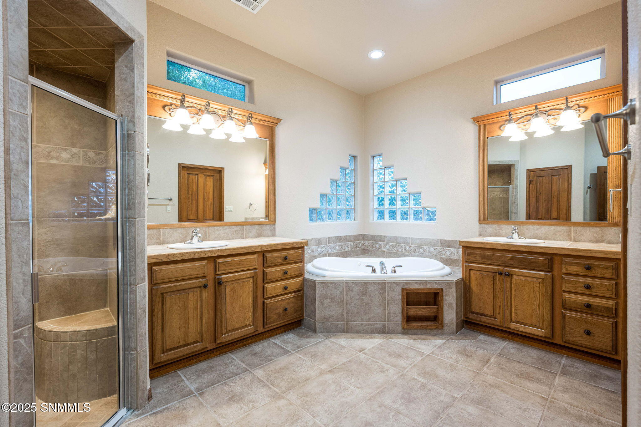 1901 Lone Tree Lane Property Photo 24