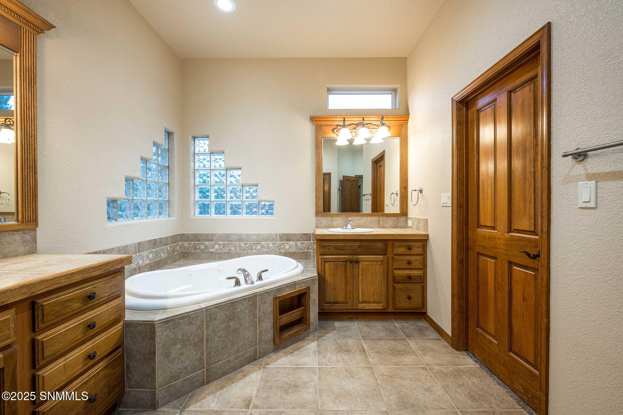 1901 Lone Tree Lane Property Photo 25