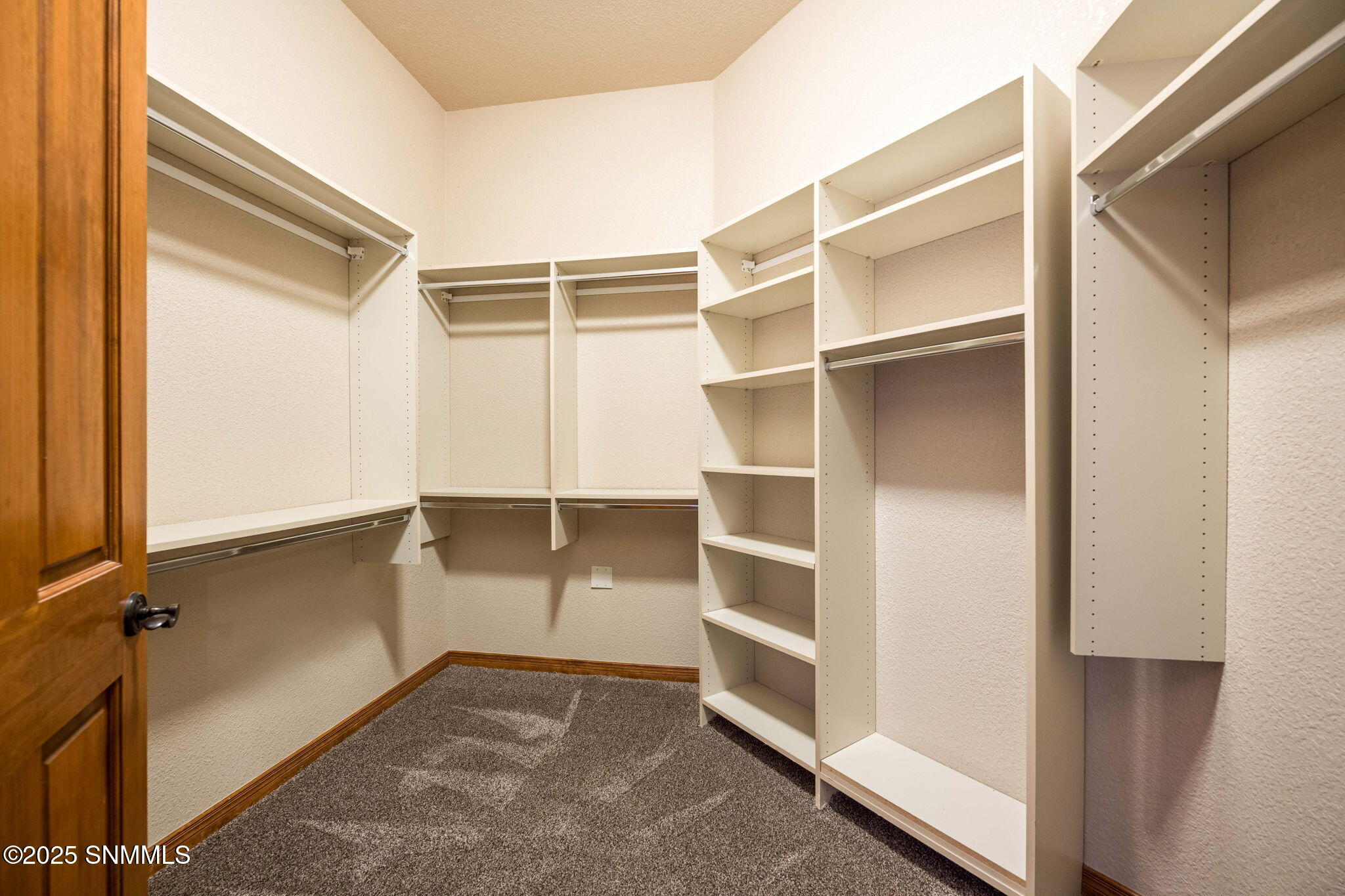 1901 Lone Tree Lane Property Photo 29