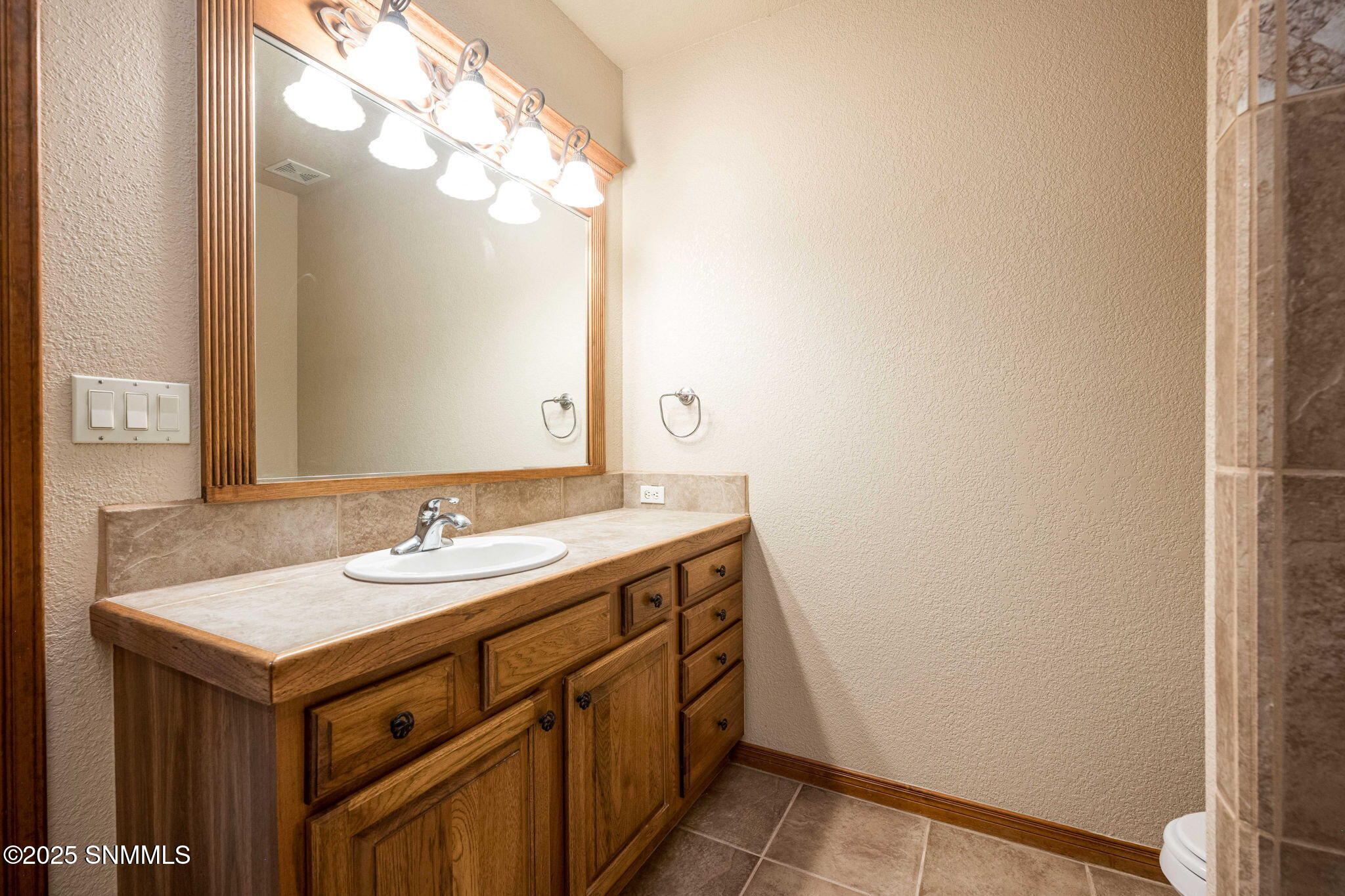 1901 Lone Tree Lane Property Photo 37