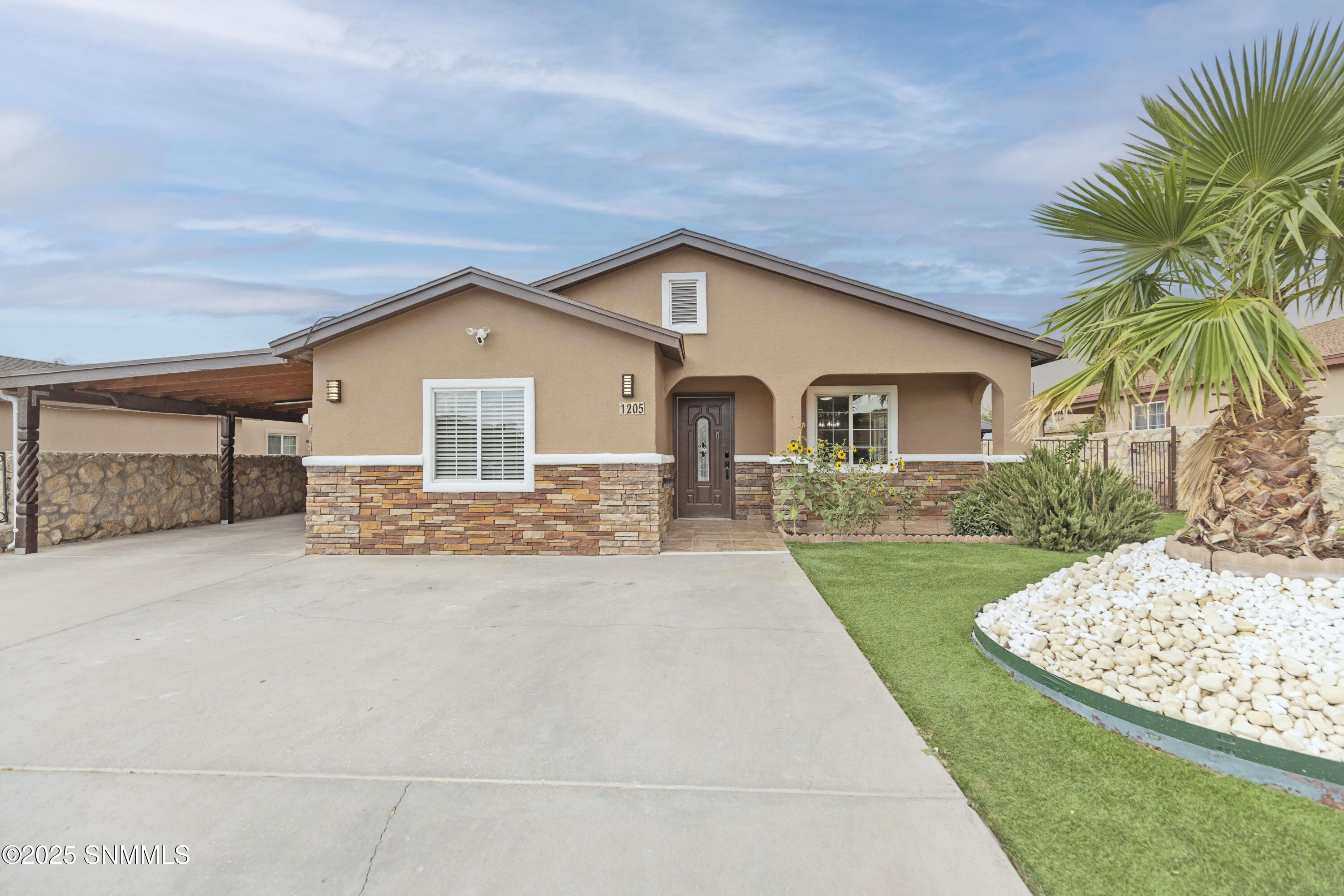 1205 Aero Lane Property Photo 1