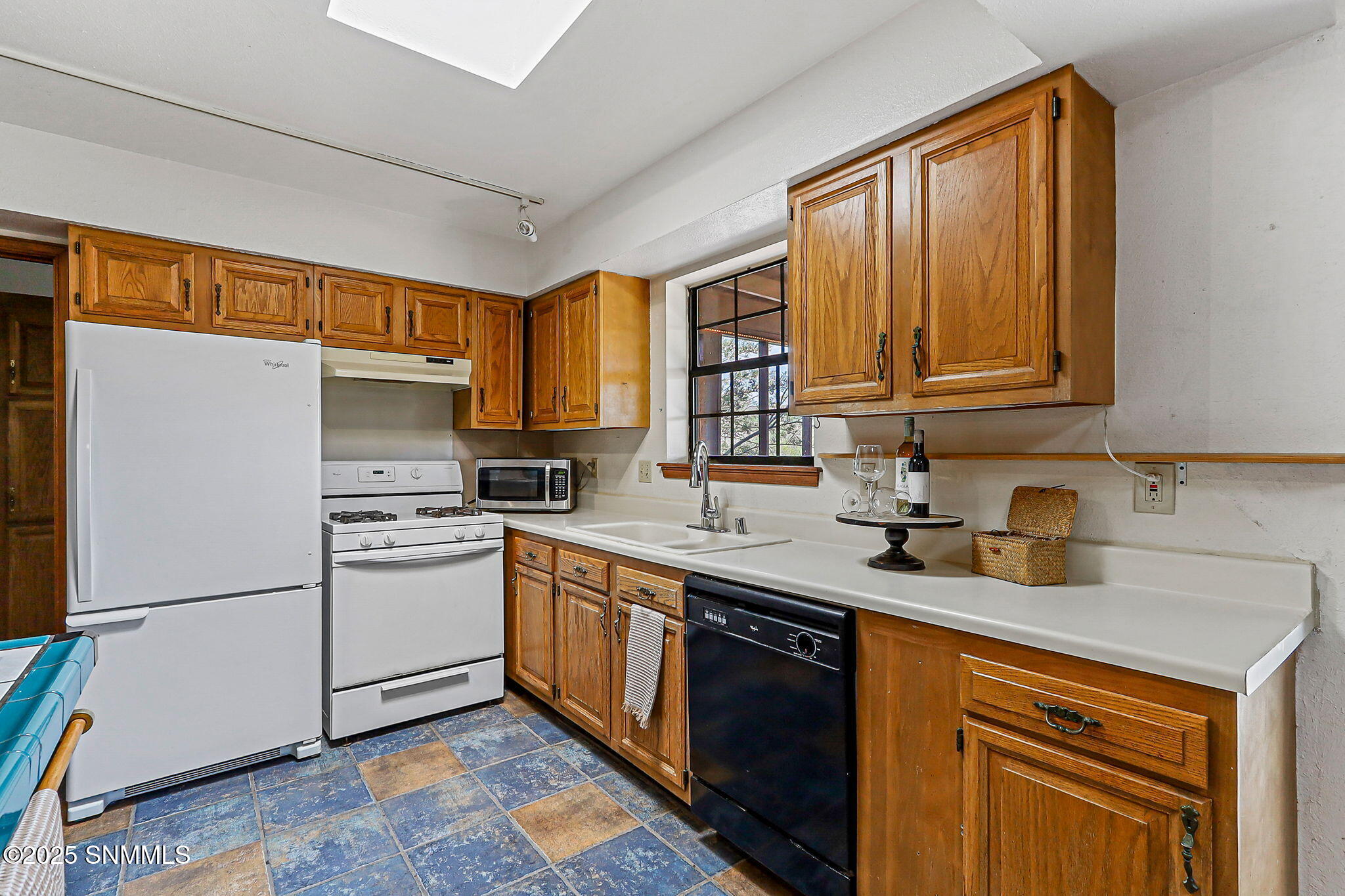 4180 Tellbrook Road Property Photo 14