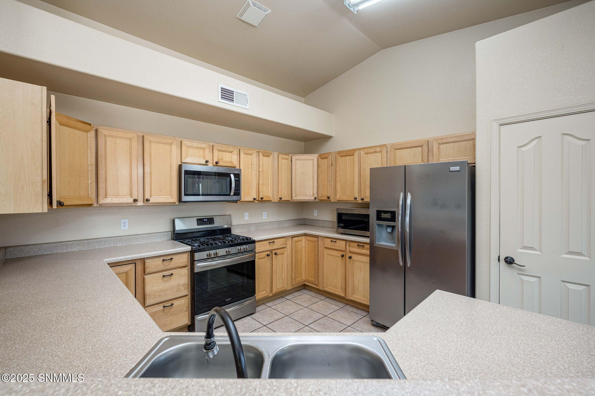 4652 Pyramid Peak Drive Property Photo 9