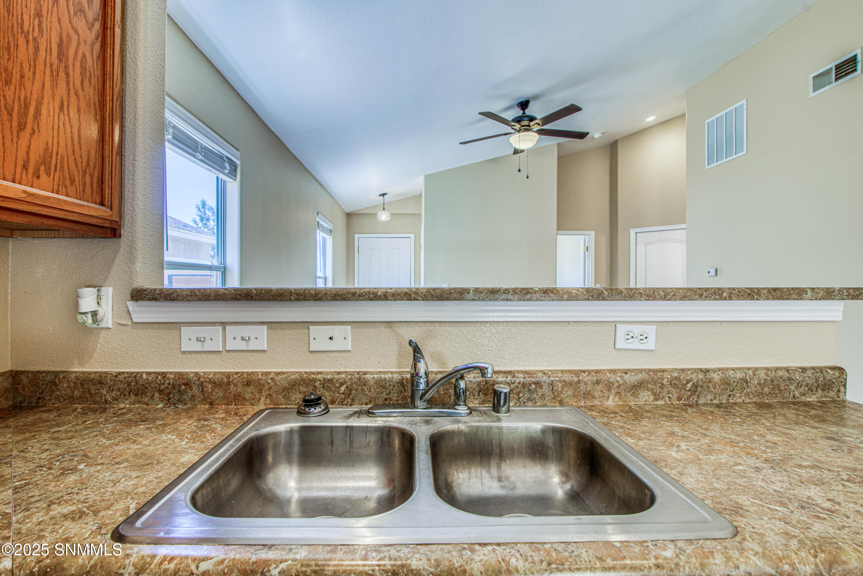 2952 Onate Road Property Photo 21